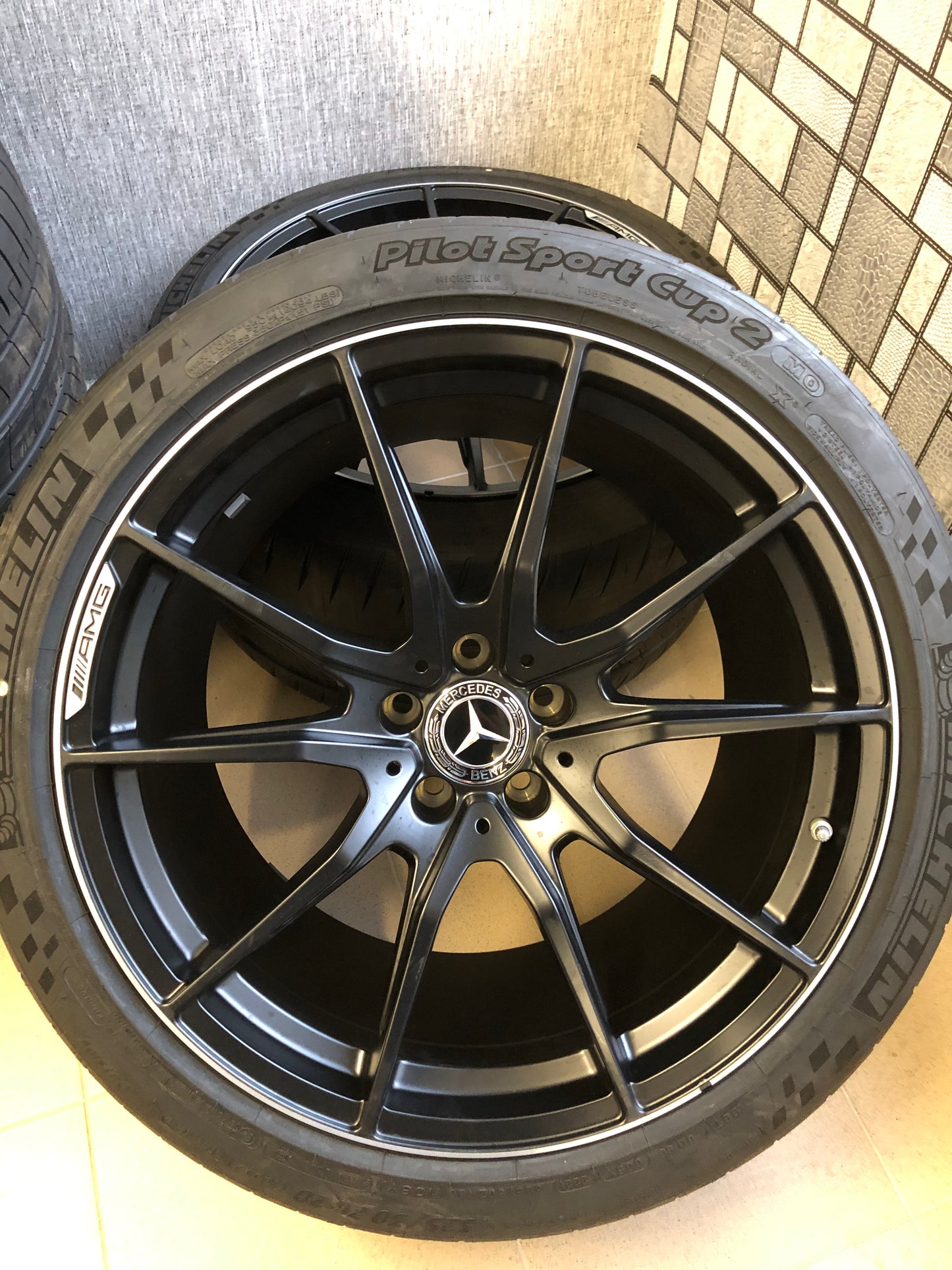 Като Нови Mercedes AMG GT-R W190 19/20 Zoll Мерцедес 19/20 цола Джанти летен комплект летни гуми
