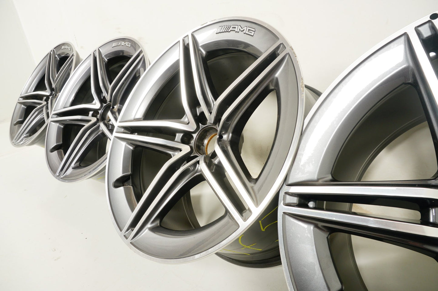 Оригинални Mercedes AMG GT 4 Door W290 Мерцедес AMG GT Алуминиеви джанти 20 цола  A2904010400 A2904010500