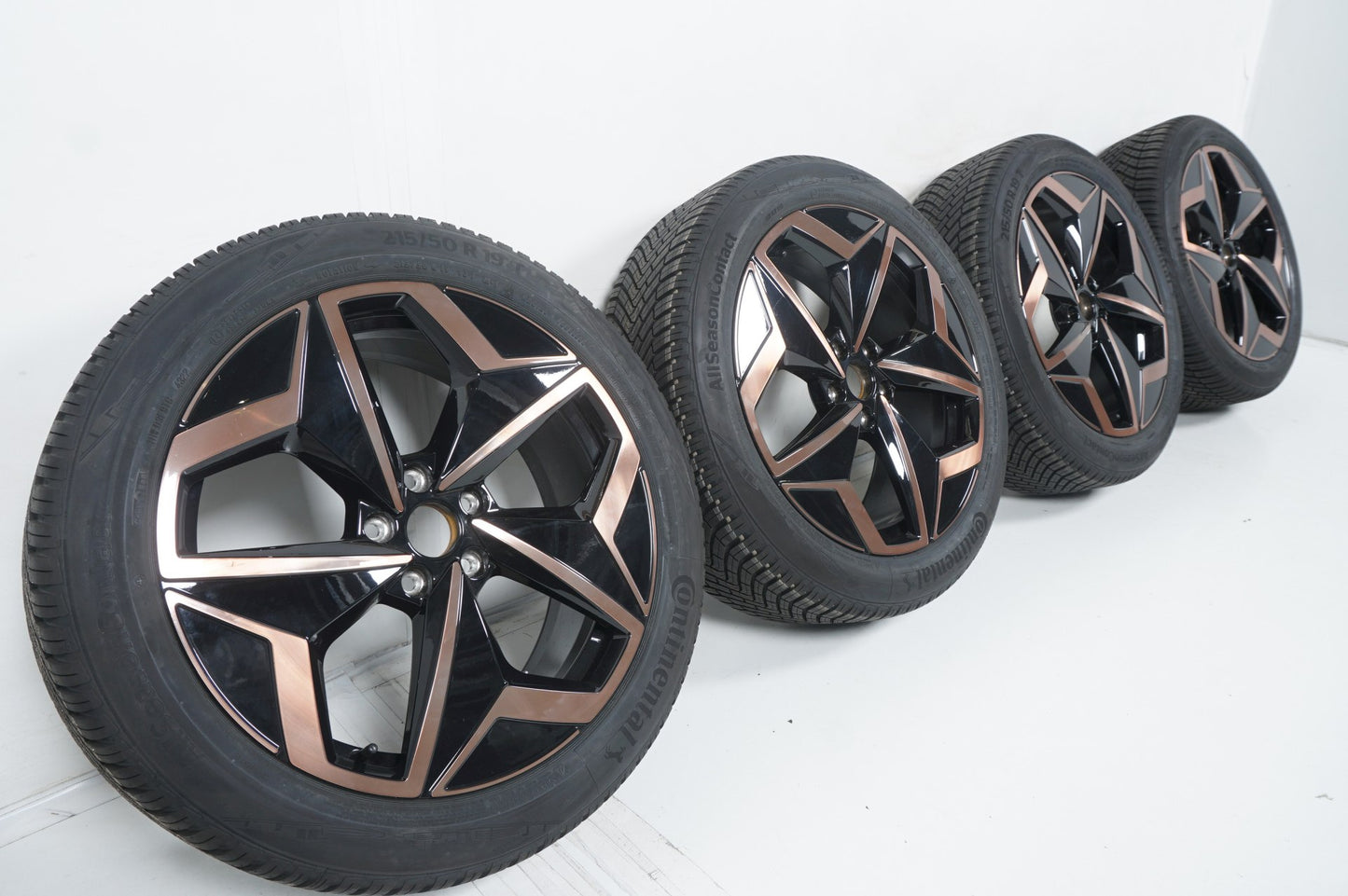 Нови VW Volkswagen ID3 E11 Фолксваген ИД3 19 цола джанти комплект всесезонни гуми