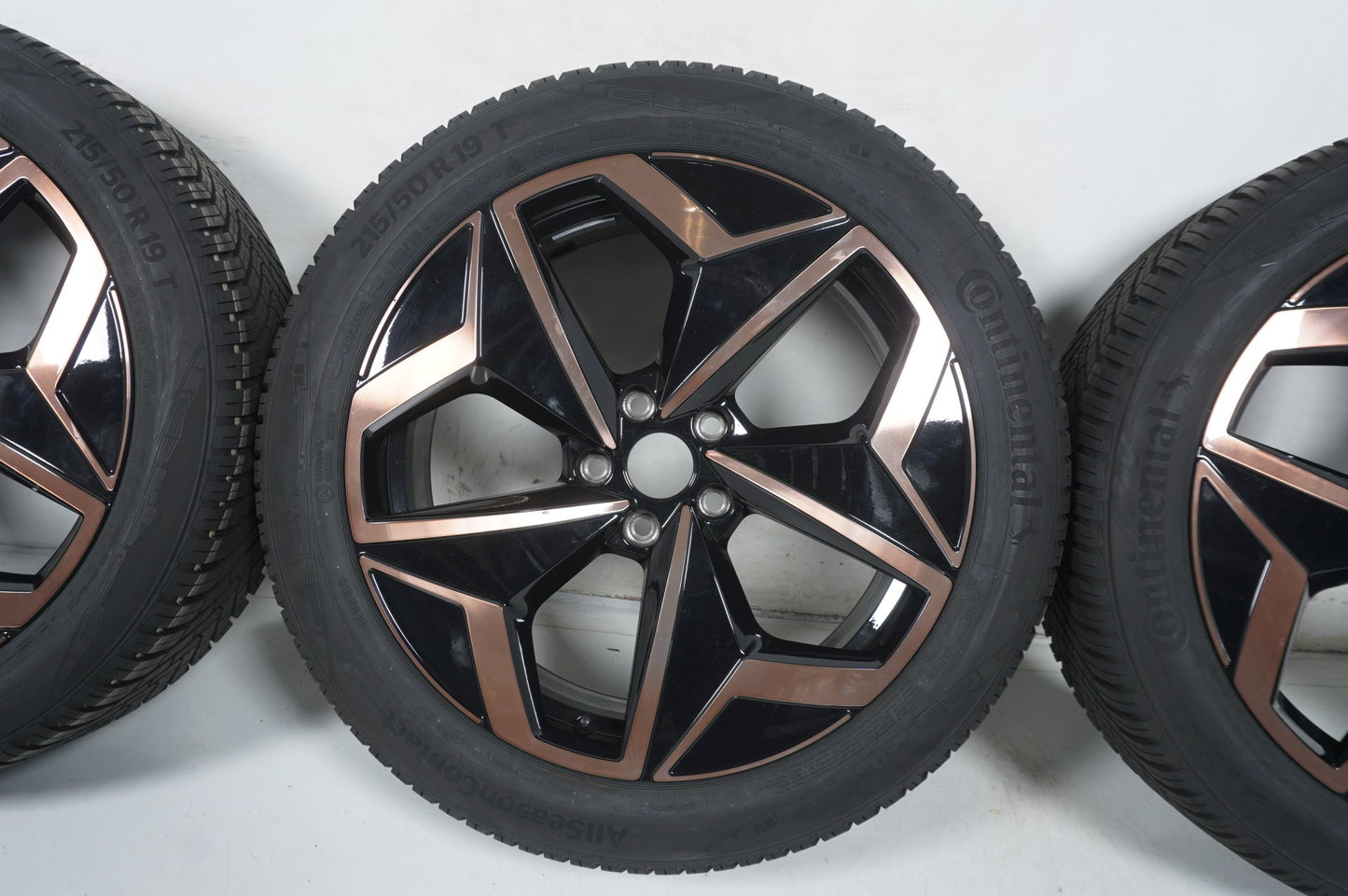 Нови VW Volkswagen ID3 E11 Фолксваген ИД3 19 цола джанти комплект всесезонни гуми