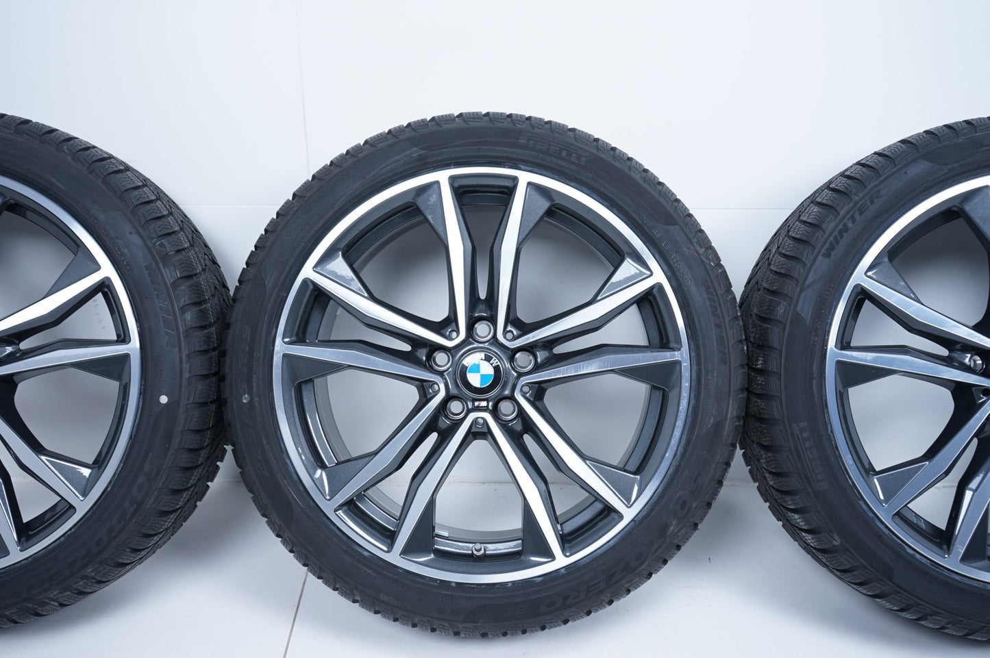 Оригинални Нови BMW X1 X2 F48 F39 Бмв 225 45 19 цола зимен комплект зимни гуми 5x112