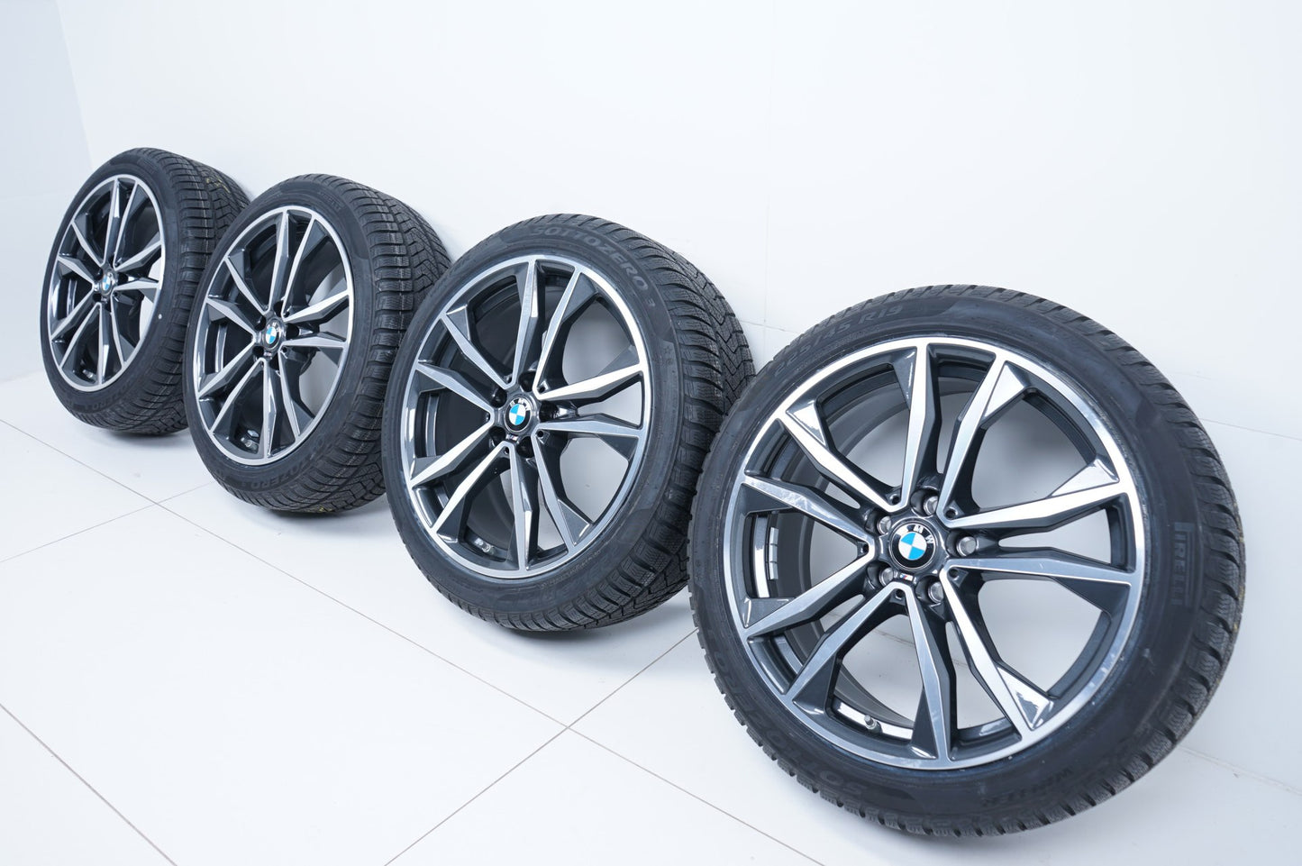 Оригинални Нови BMW X1 X2 F48 F39 Бмв 225 45 19 цола зимен комплект зимни гуми 5x112