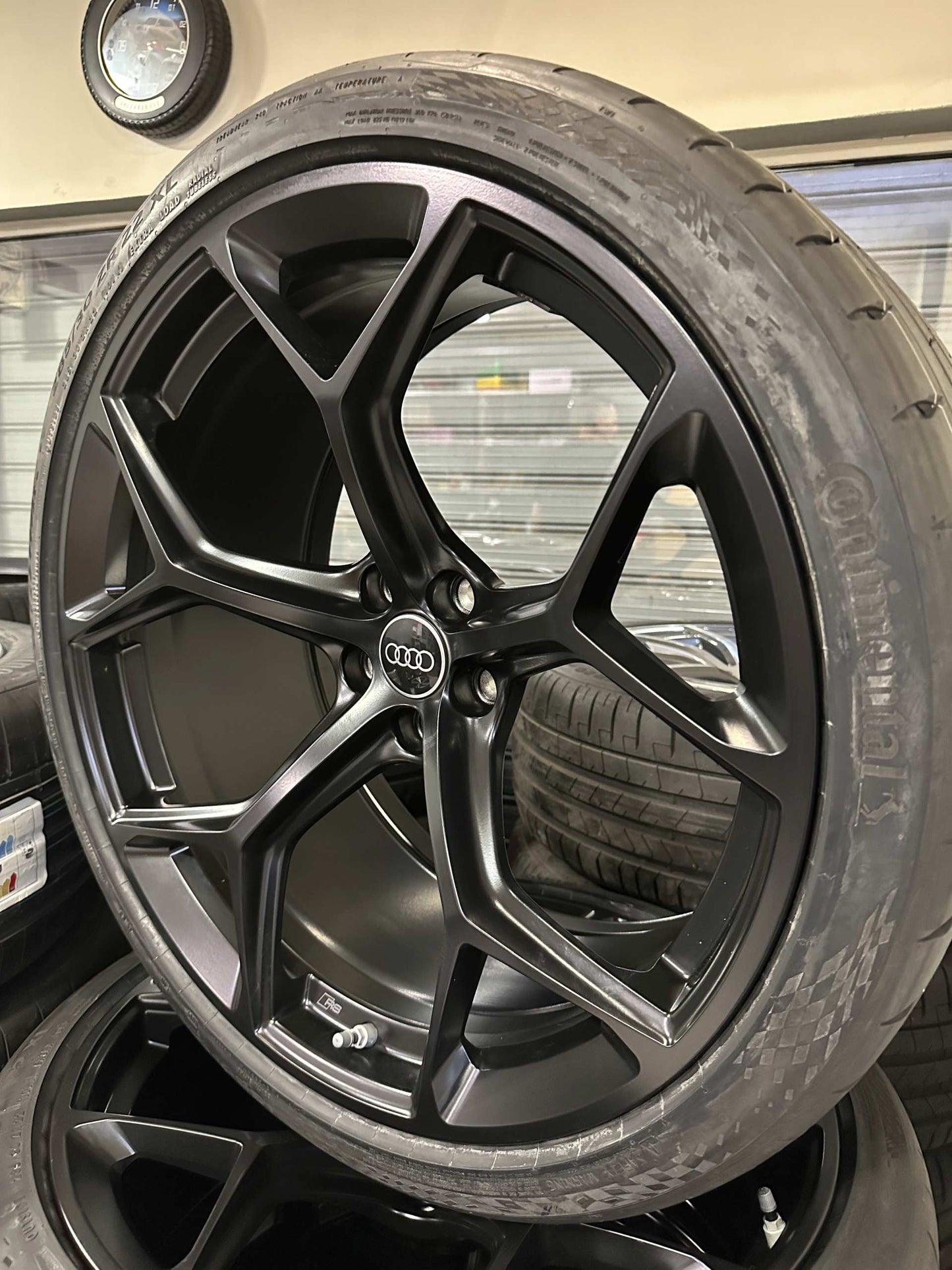 Нови Audi RS6 RS7 4K C8 22 Zoll Performance Ауди RS6 RS7 РС7 РС6 4К Ц8 Алуминиеви джанти 22 цола летен комплект летни Гуми