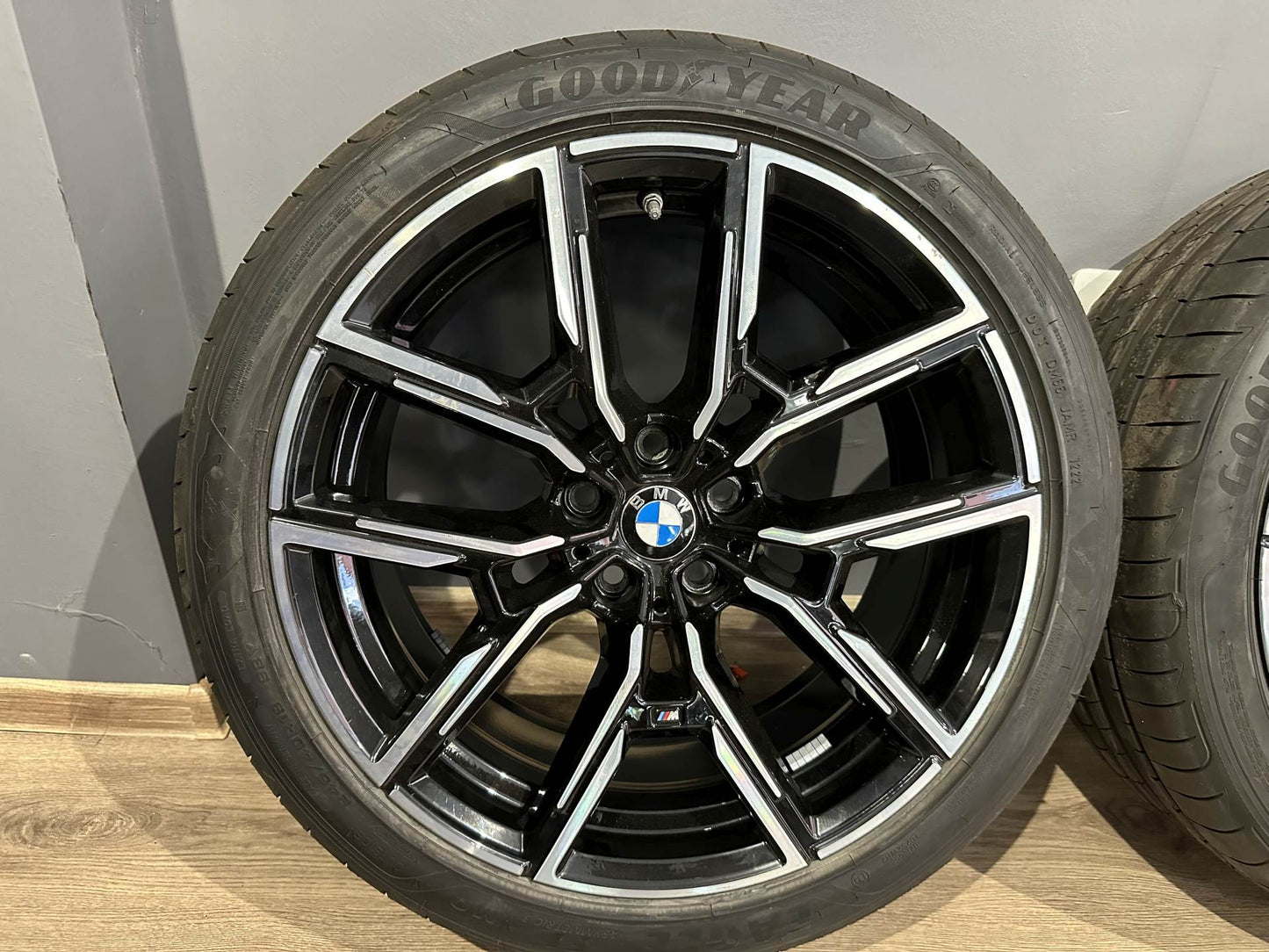 Като Нови BMW 5er G30 G31 19 Zoll 859M Бмв 5-та серия 19 цола Алуминиеви джанти 859M летен комплект летни гуми