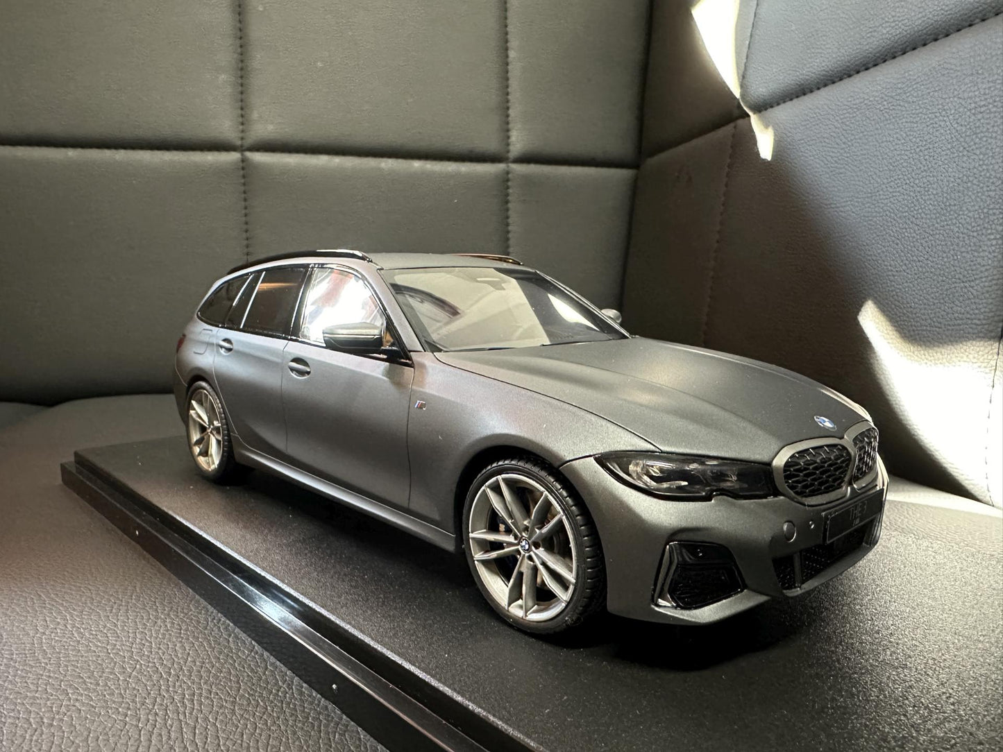Bmw M340i G21 Kombi 2019 frozen grey 1:18 GT Spirit GT471 Бмв M340 Комби сив мат 2019