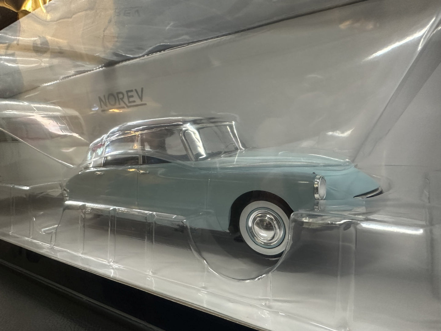 Citroen DS 19 1959 - Bleu Nuage & Aubergine & Caravane Henon 1:18 NOREV