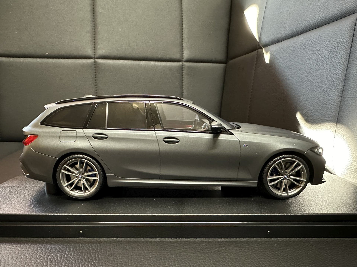 Bmw M340i G21 Kombi 2019 frozen grey 1:18 GT Spirit GT471 Бмв M340 Комби сив мат 2019