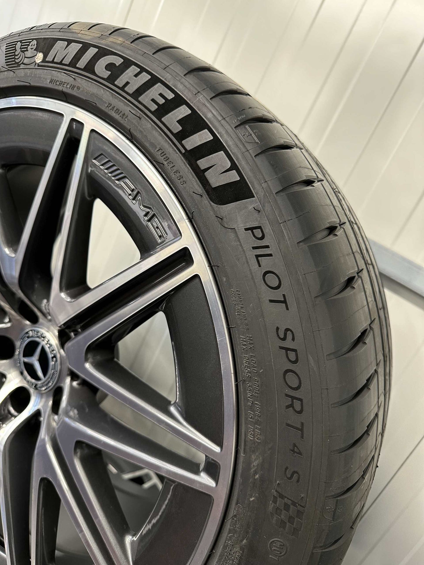 Като Нови Mercedes AMG GT 4 door 20 Zoll W290 Мерцедес АМГ ГТ W290 20 цола джанти летен комплект гуми