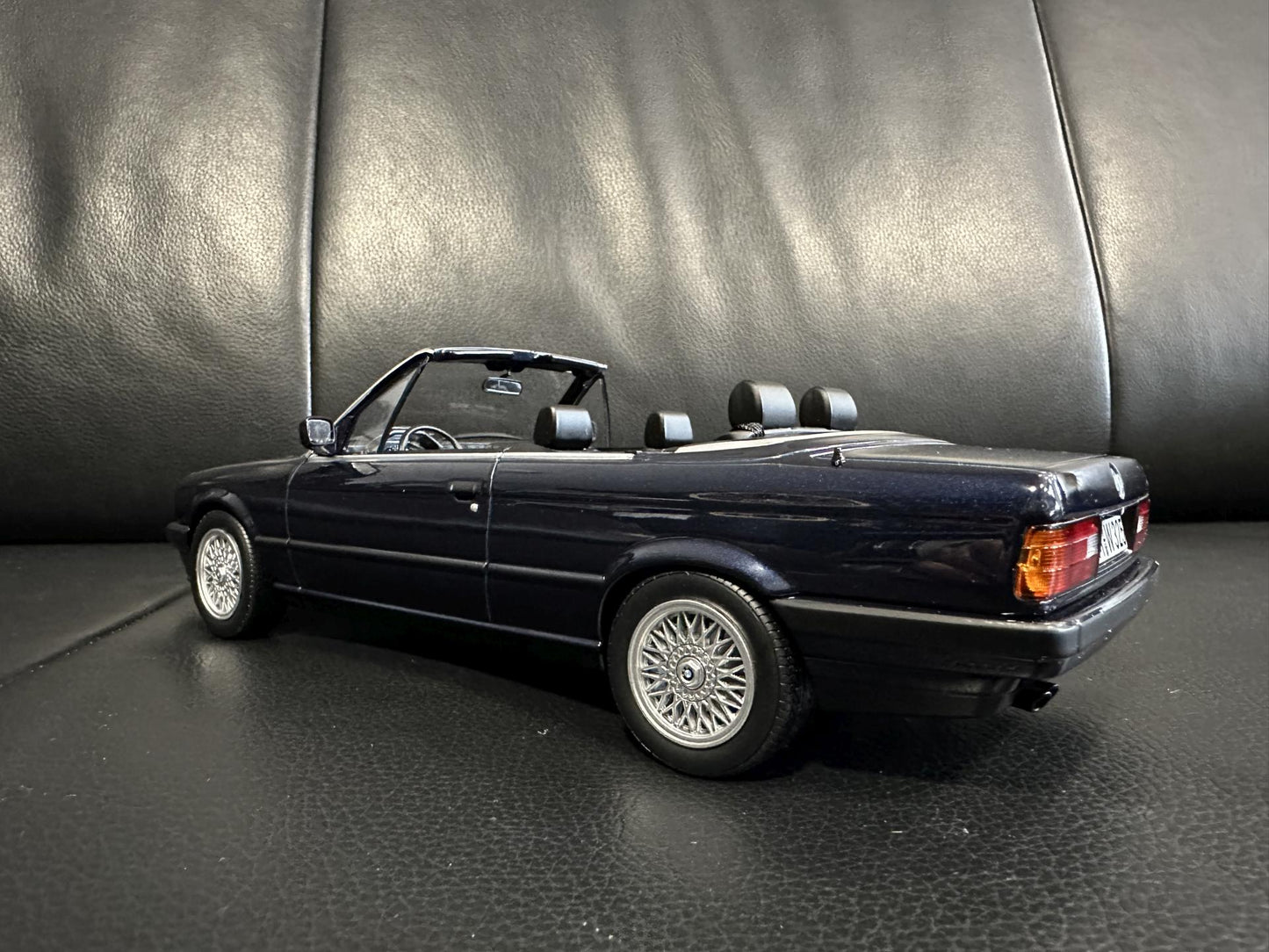 Bmw 325i E30 1991 Cabrio blue 1:18 Norev 183212 Бмв 325i Е30 Кабрио син лимитирана 500 бройки
