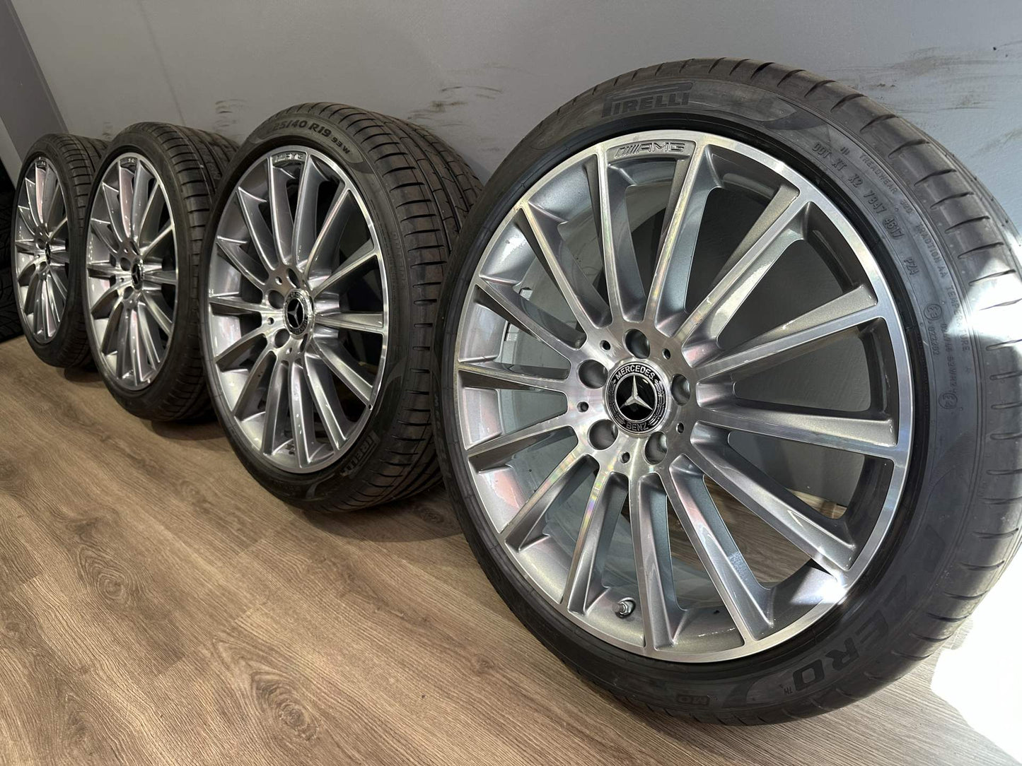 Оригинал Като Нови Mercedes C klasse W205 19 Zoll AMG Мерцедес Ц класа W205 19 цола AMG летен комплект летни гуми