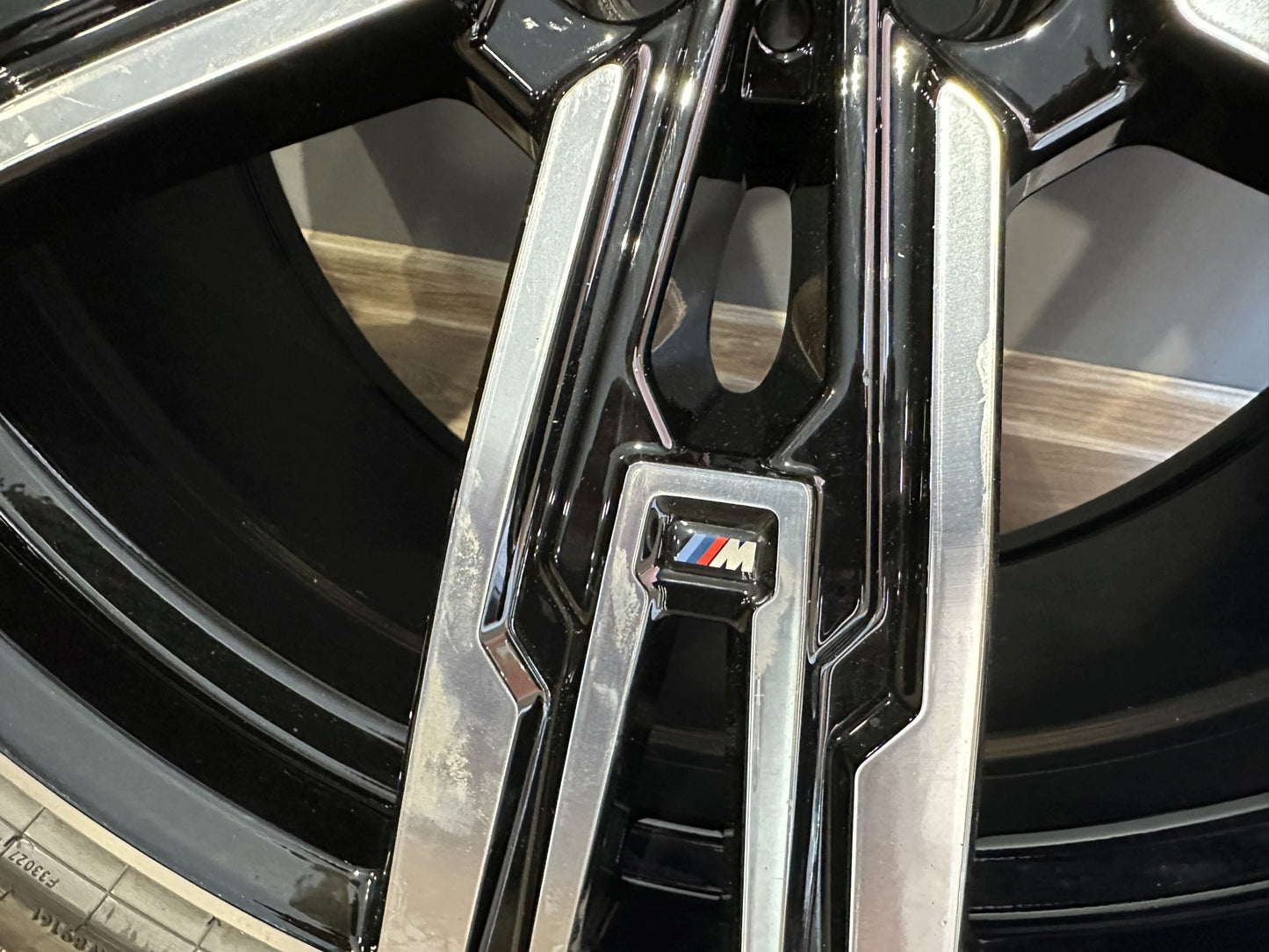 Нови Оригинал BMW 7er i7 G70 G7L 21 Zoll 908M Бмв 7-ма серия и7 Г70 21 цола 908М зимен комплект зимни гуми