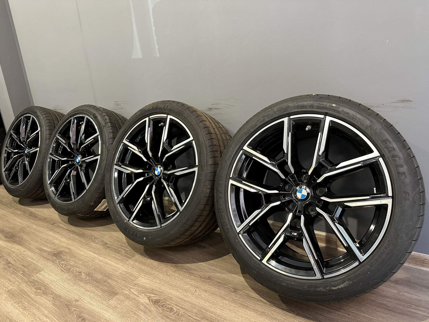 Като Нови BMW 5er G30 G31 19 Zoll 859M Бмв 5-та серия 19 цола Алуминиеви джанти 859M летен комплект летни гуми
