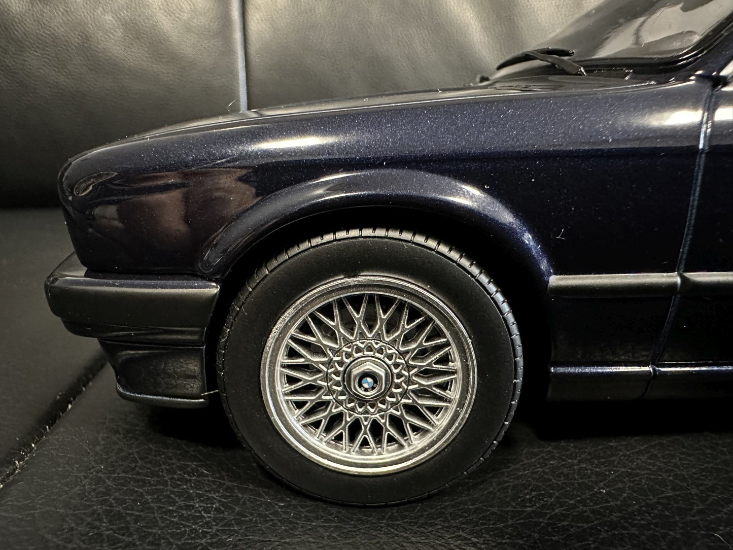 Bmw 325i E30 1991 Cabrio blue 1:18 Norev 183212 Бмв 325i Е30 Кабрио син лимитирана 500 бройки