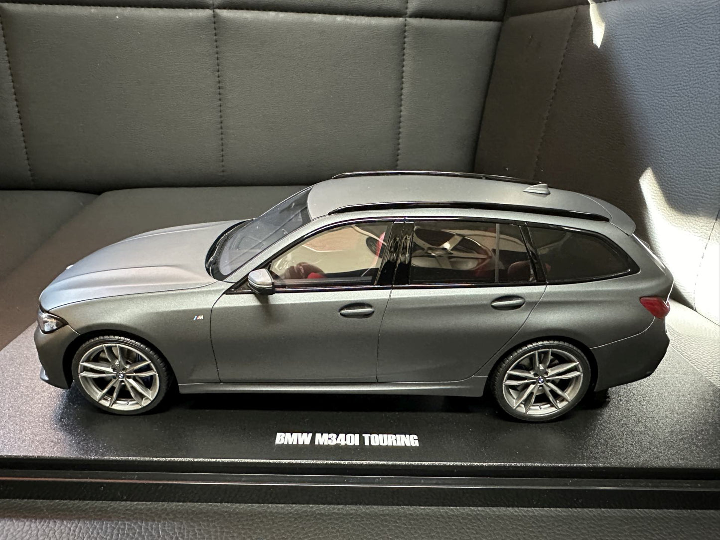 Bmw M340i G21 Kombi 2019 frozen grey 1:18 GT Spirit GT471 Бмв M340 Комби сив мат 2019