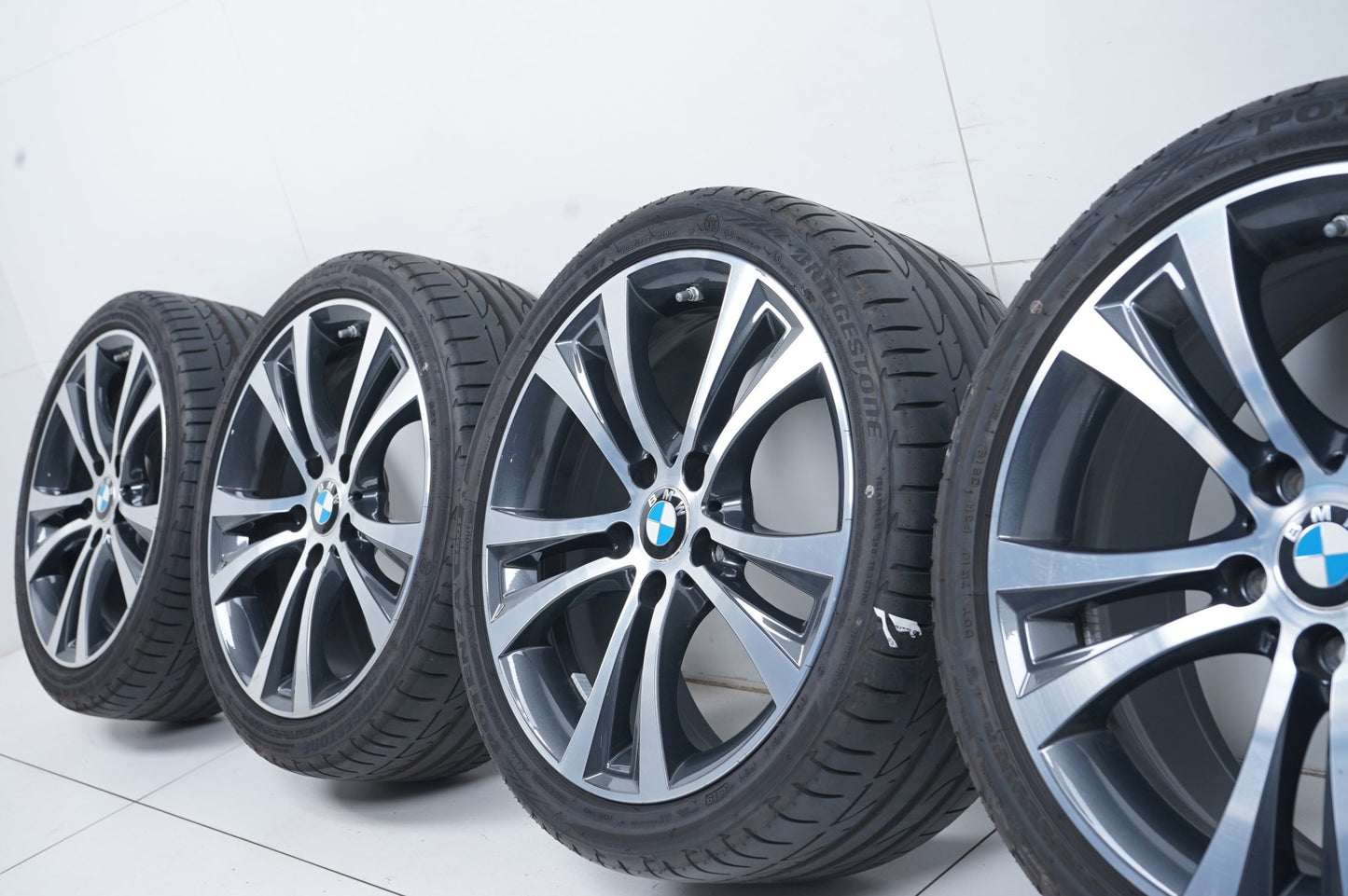 BMW 1er 2er серия F20 F21 18 Zoll 384 Бмв 1-ва 2-ра серия Ф20 Ф21 18 цола 384 летен комплект летни гуми