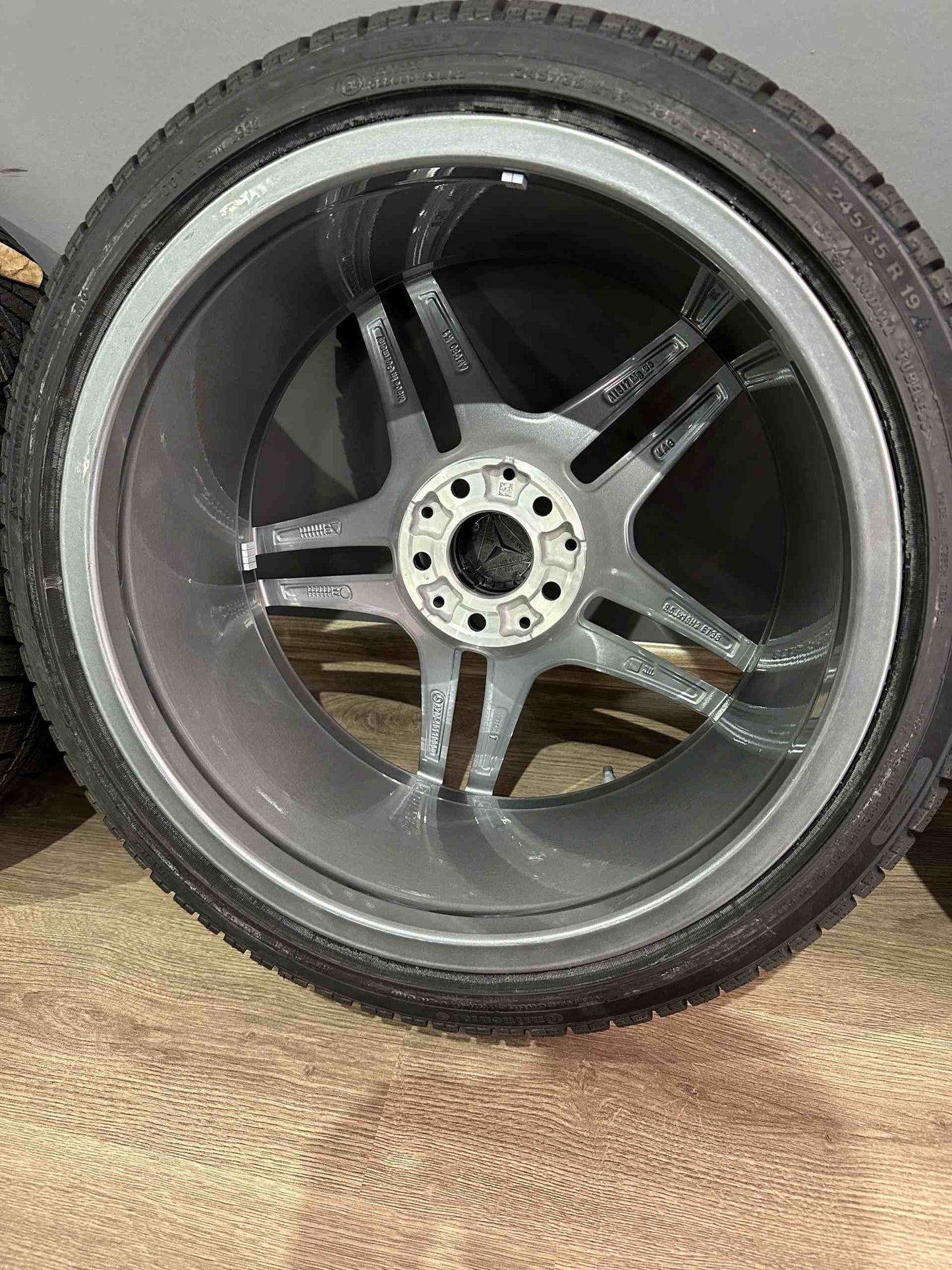Оригинал Нови Mercedes C63 AMG W205 Klasse/ Ц63 класа W205 19 цола джанти зимен комплект зимни гуми