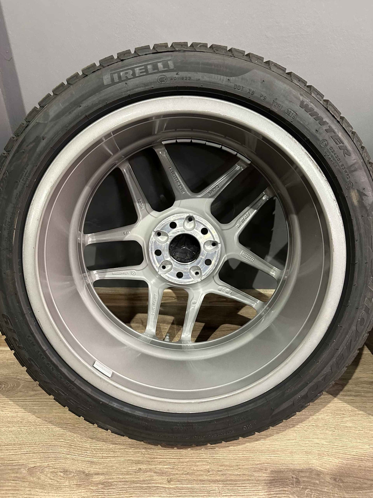 Нови Mercedes GLA AMG Klasse Мерцедес ГЛА класа W156 X156 19 цола зимен комплект зимни гуми