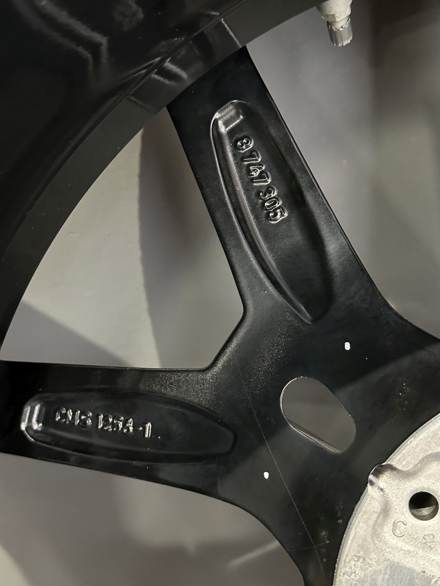 Като Нови BMW 5er G30 G31 19 Zoll 859M Бмв 5-та серия 19 цола Алуминиеви джанти 859M летен комплект летни гуми