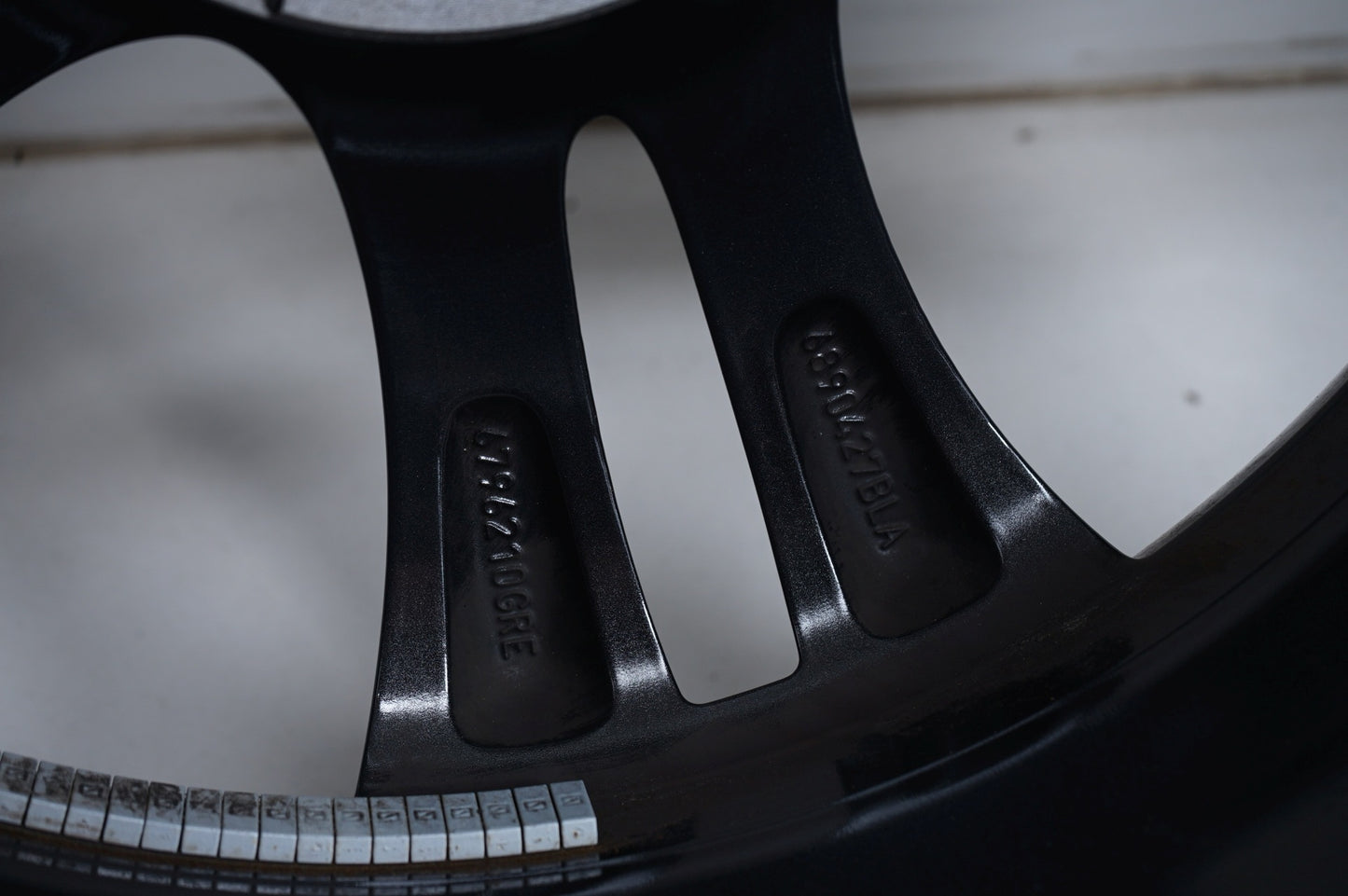 BMW 1er 2er серия F20 F21 18 Zoll 384 Бмв 1-ва 2-ра серия Ф20 Ф21 18 цола 384 летен комплект летни гуми