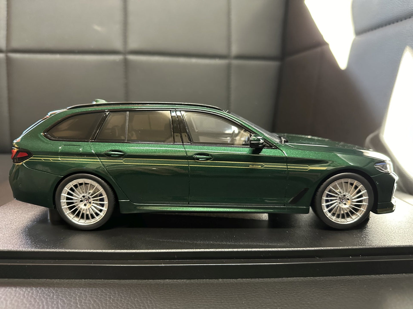 Bmw Alpina B5 G31 Kombi green Limitiert 1:18 GT Spirit GT475 Бмв Алпина зелен Комби Лимитирана