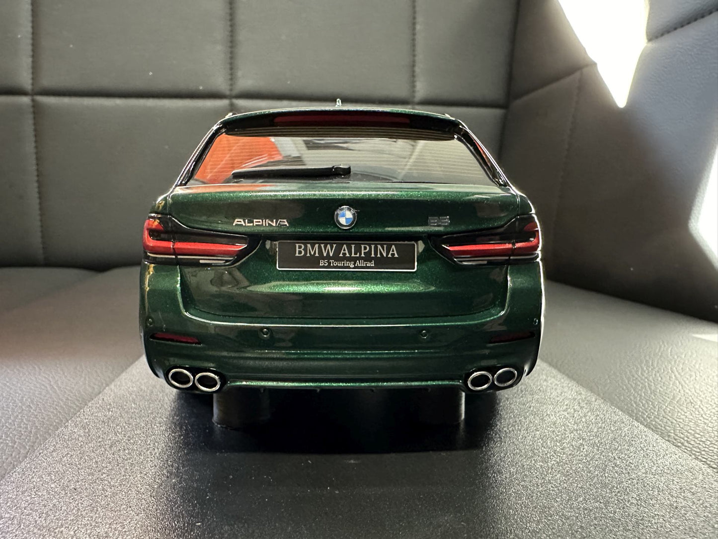 Bmw Alpina B5 G31 Kombi green Limitiert 1:18 GT Spirit GT475 Бмв Алпина зелен Комби Лимитирана