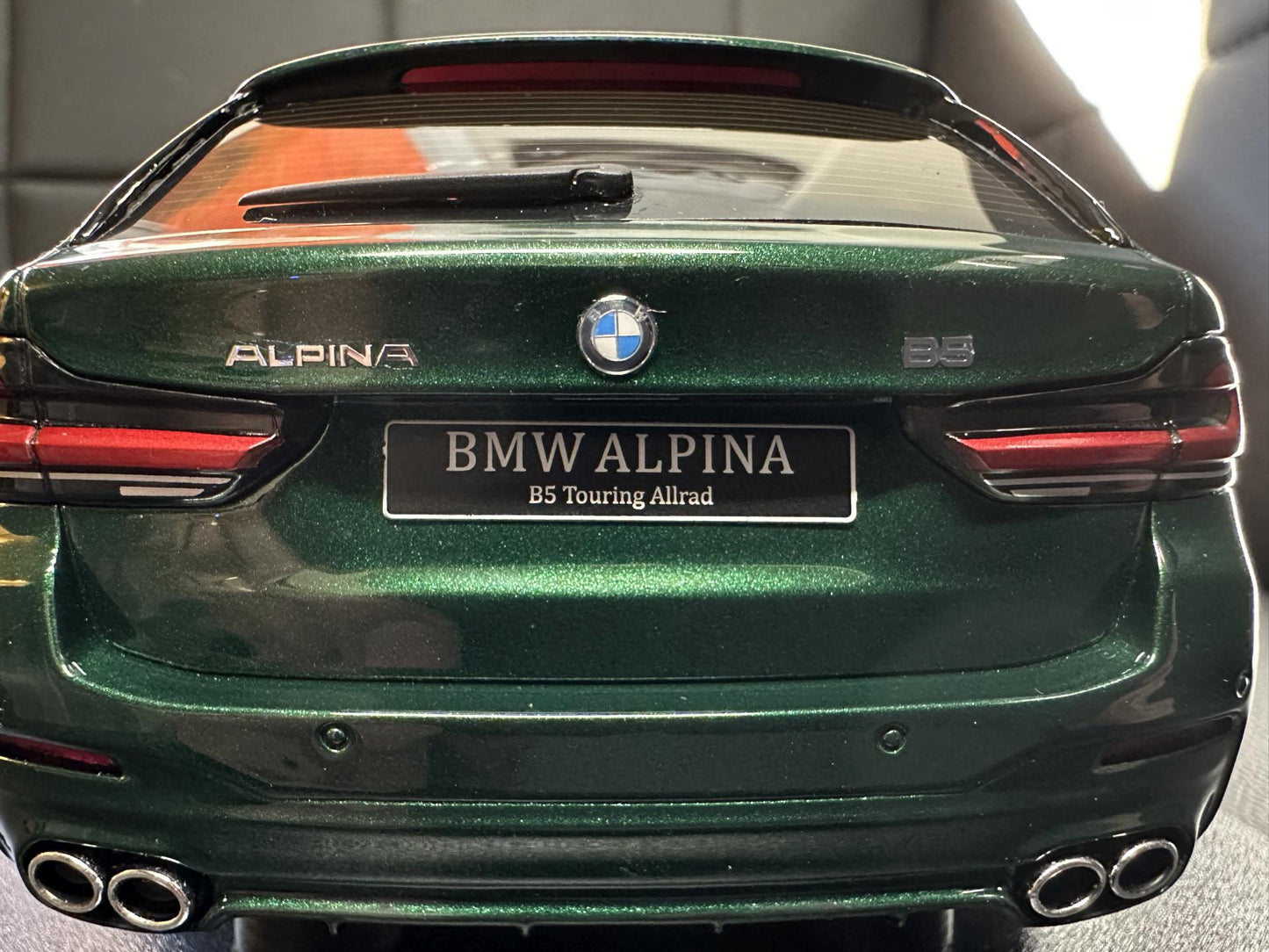 Bmw Alpina B5 G31 Kombi green Limitiert 1:18 GT Spirit GT475 Бмв Алпина зелен Комби Лимитирана