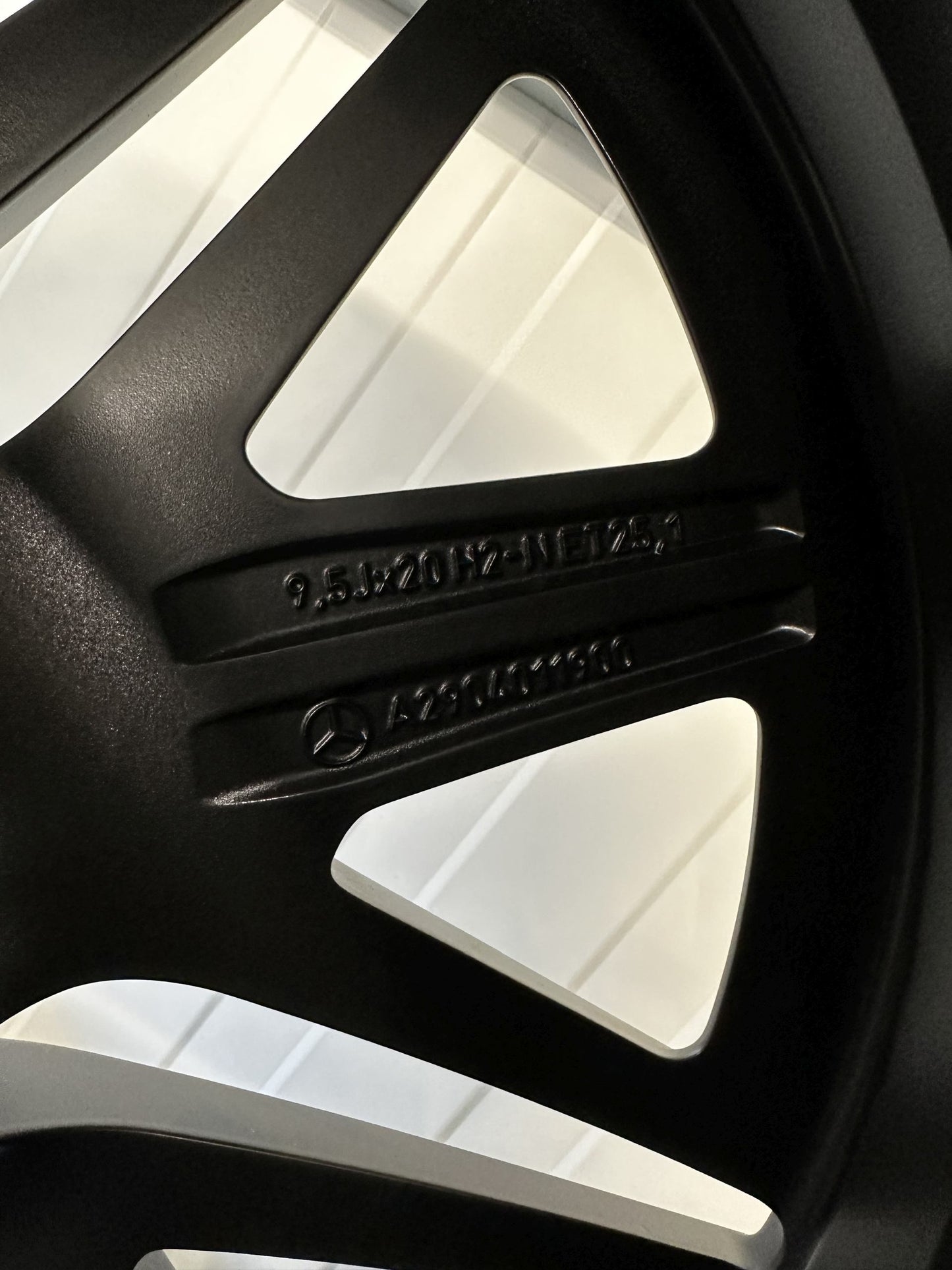 Като Нови Mercedes AMG GT 4 door 20 Zoll W290 Мерцедес АМГ ГТ W290 20 цола джанти летен комплект гуми