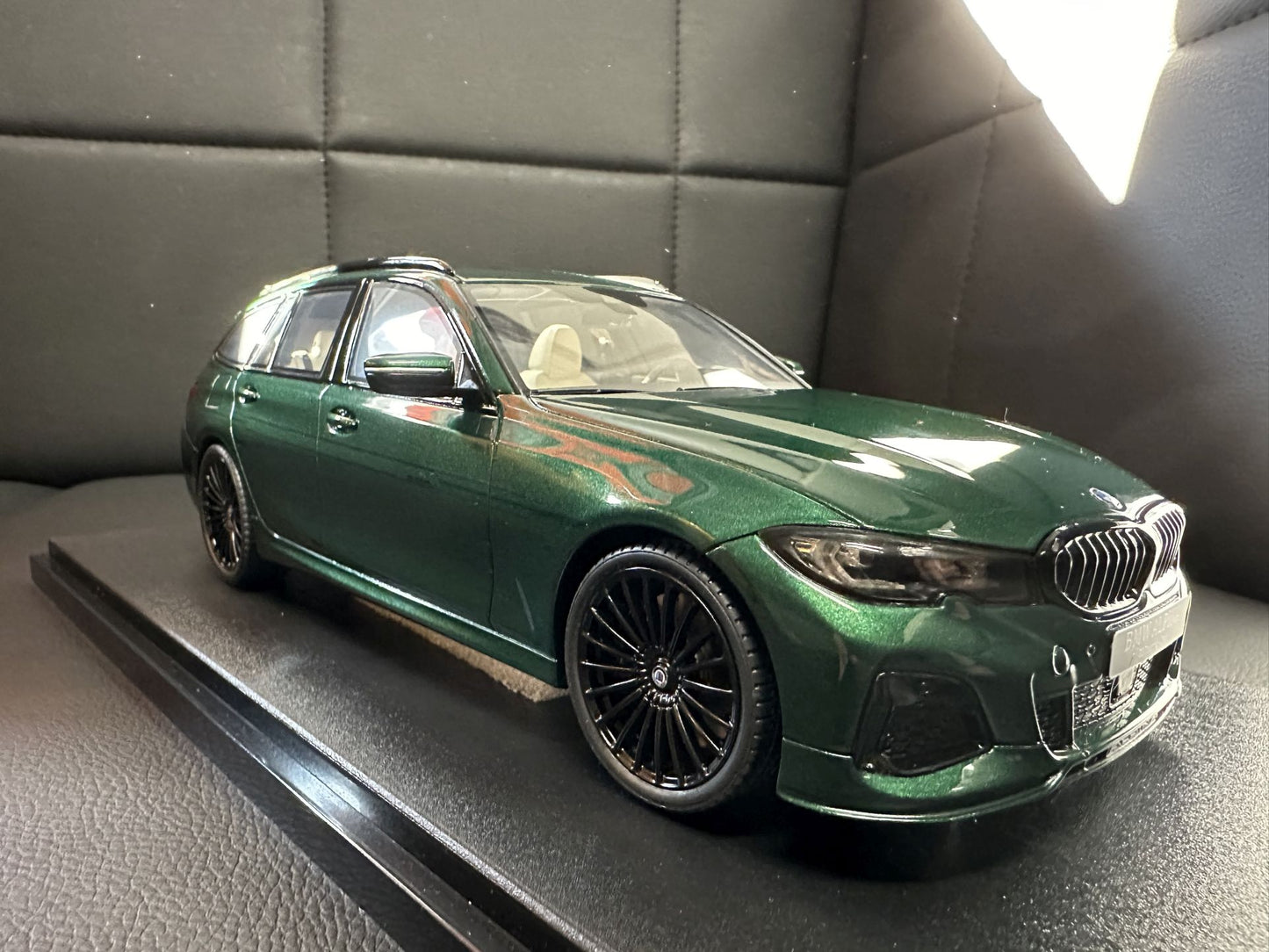 Bmw Alpina B3 G21 Kombi green Limitiert 1:18 GT Spirit GT459 Бмв Алпина зелен Комби Лимитирана