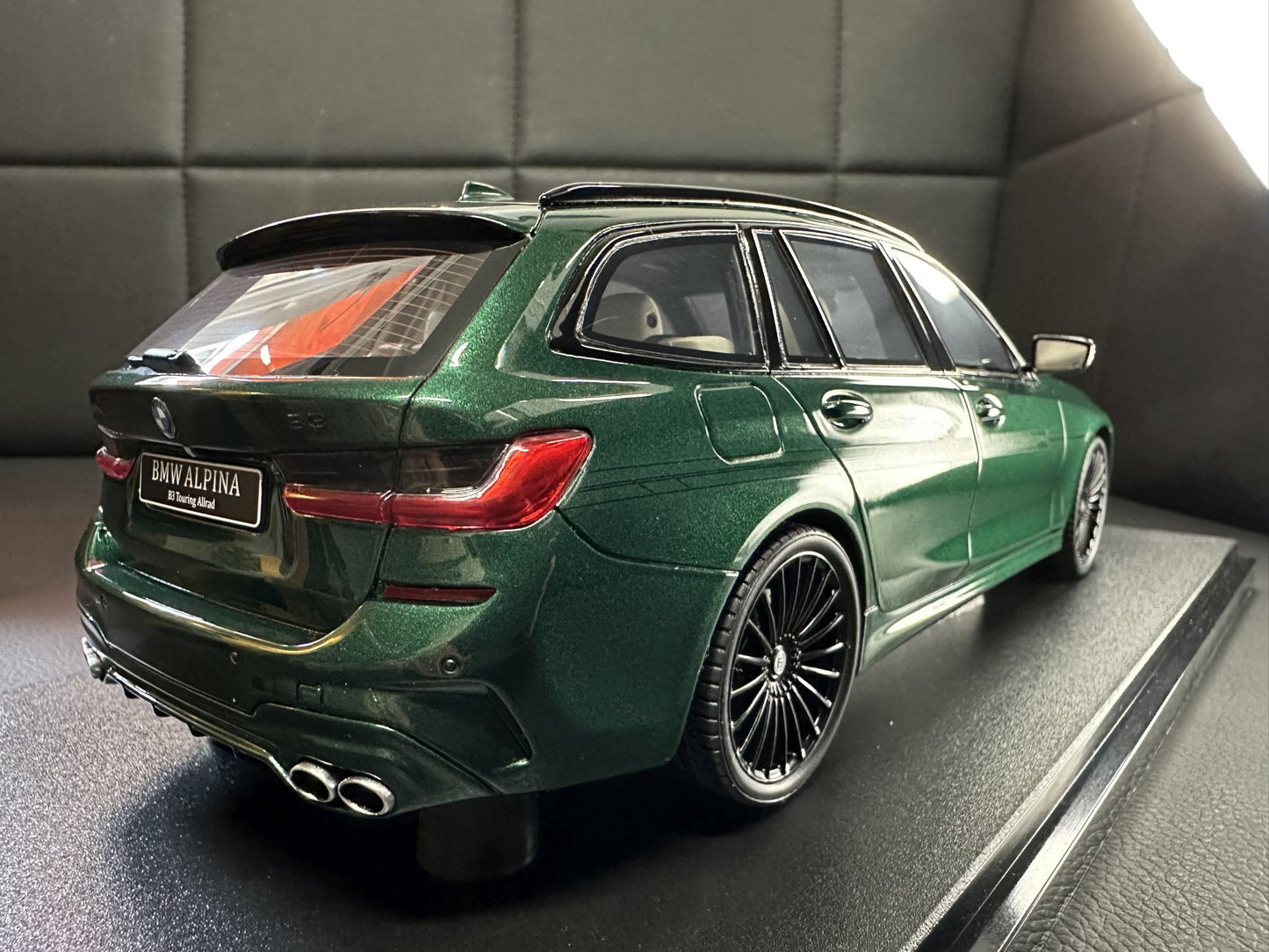 Bmw Alpina B3 G21 Kombi green Limitiert 1:18 GT Spirit GT459 Бмв Алпина зелен Комби Лимитирана