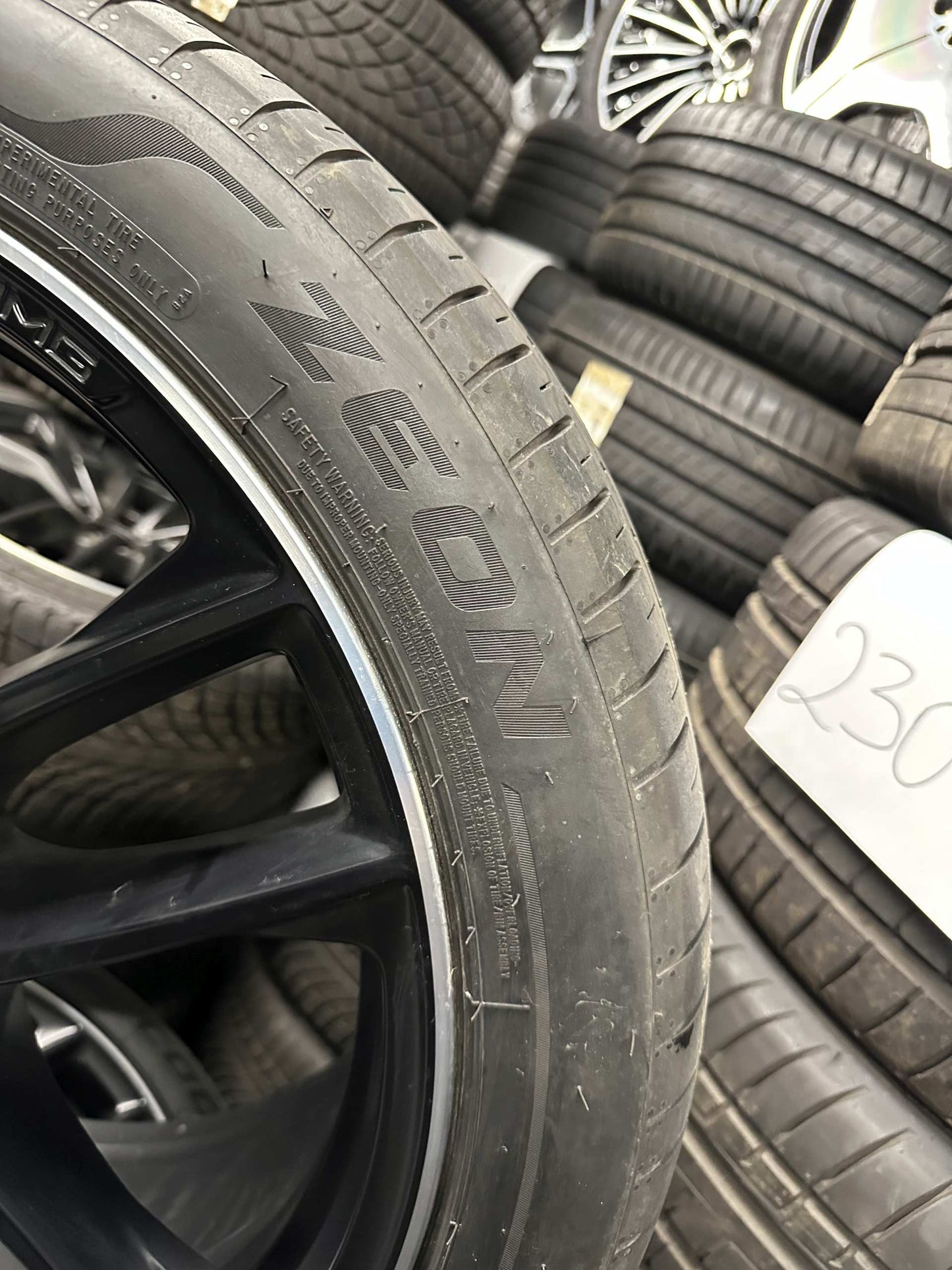 Като Нови Mercedes ML GLE W166 AMG 265 40 21 Zoll Мерцедес МЛ ГЛЕ 265 40 21 цола АМГ алуминиеви джанти летен комплект летни гуми