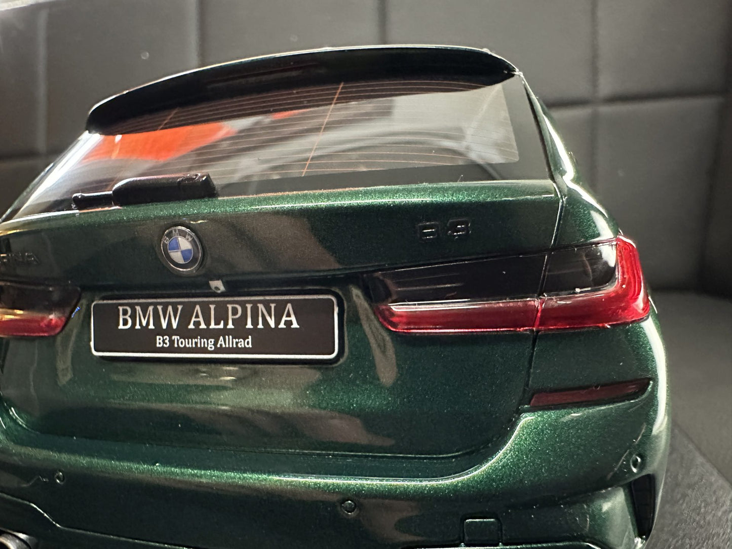 Bmw Alpina B3 G21 Kombi green Limitiert 1:18 GT Spirit GT459 Бмв Алпина зелен Комби Лимитирана