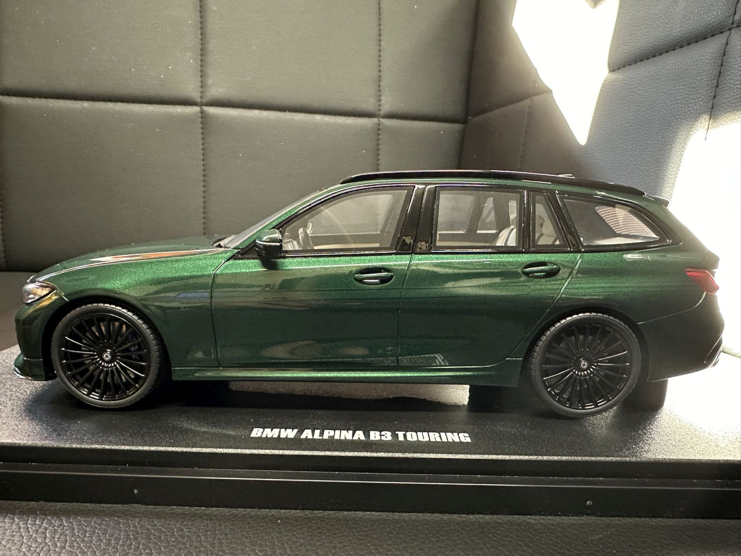 Bmw Alpina B3 G21 Kombi green Limitiert 1:18 GT Spirit GT459 Бмв Алпина зелен Комби Лимитирана