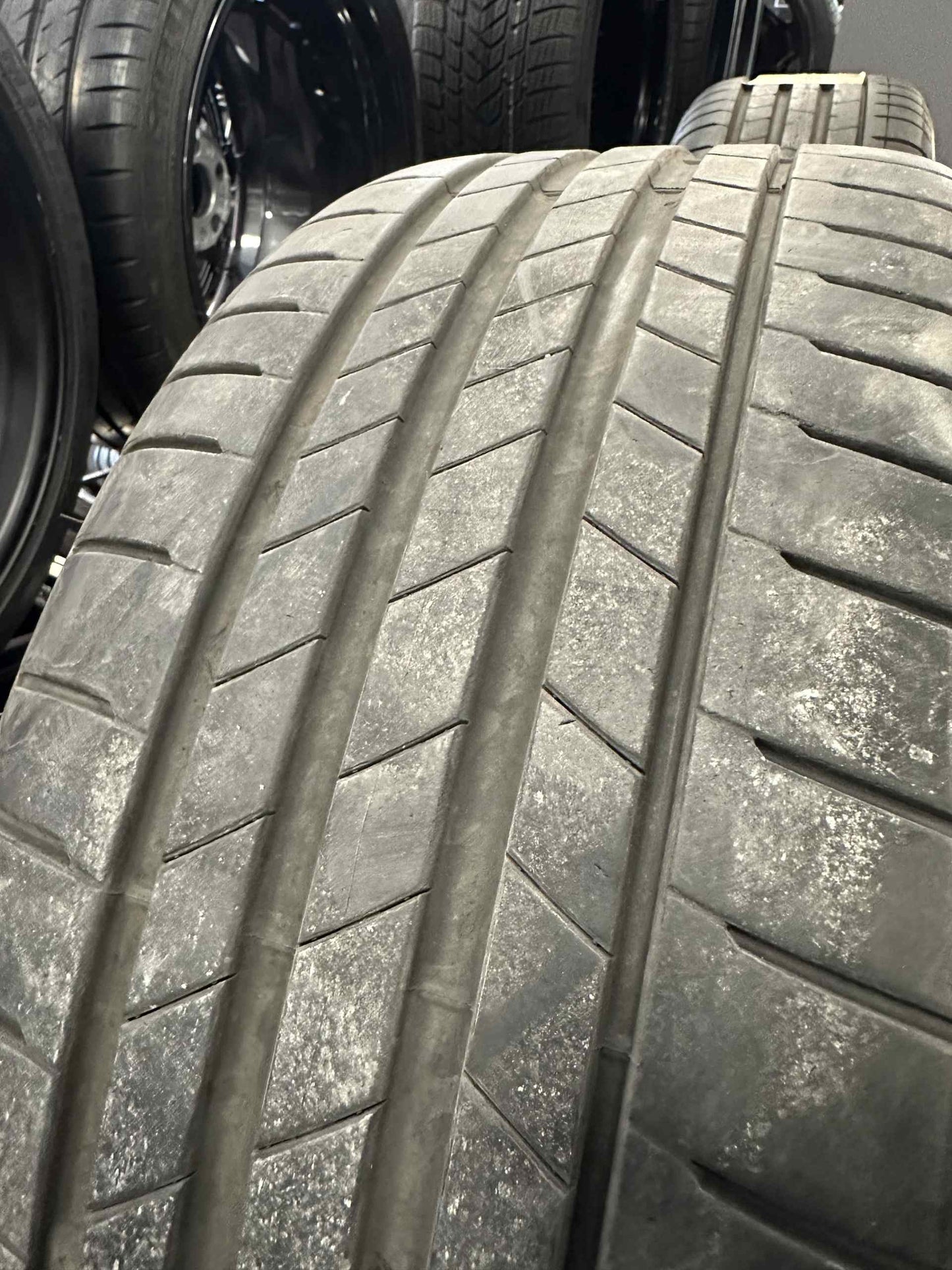 Bmw 3er 4er F30 F31 F32 F36 X1 E84 19 Zoll Бмв 3-та 4-та серия 19 Цола летен комплект летни Гуми М джанти