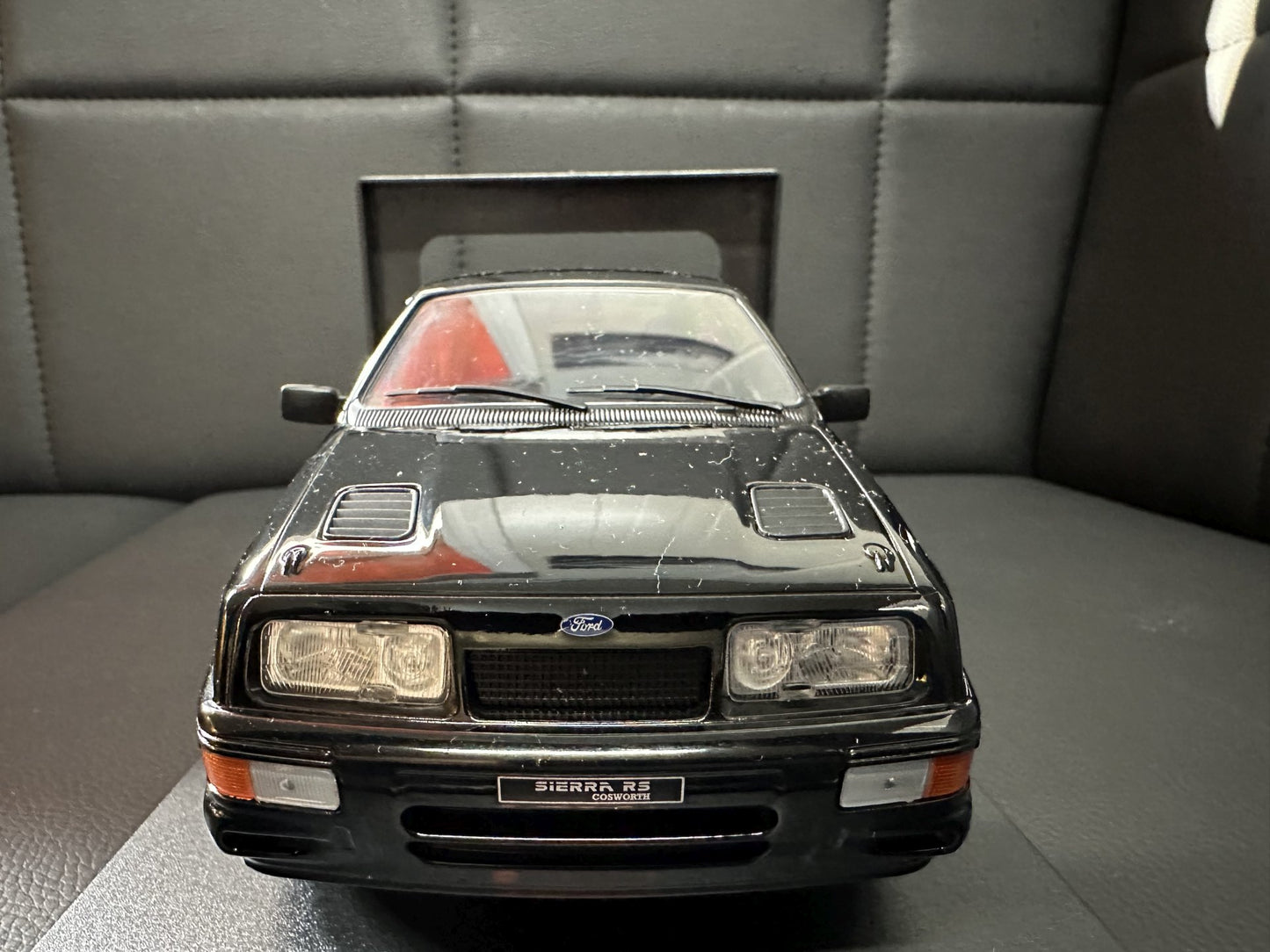Ford Sierra RS Coswort 1987 Black 1:18 IXO 9 Форд Сиера 1987 черен