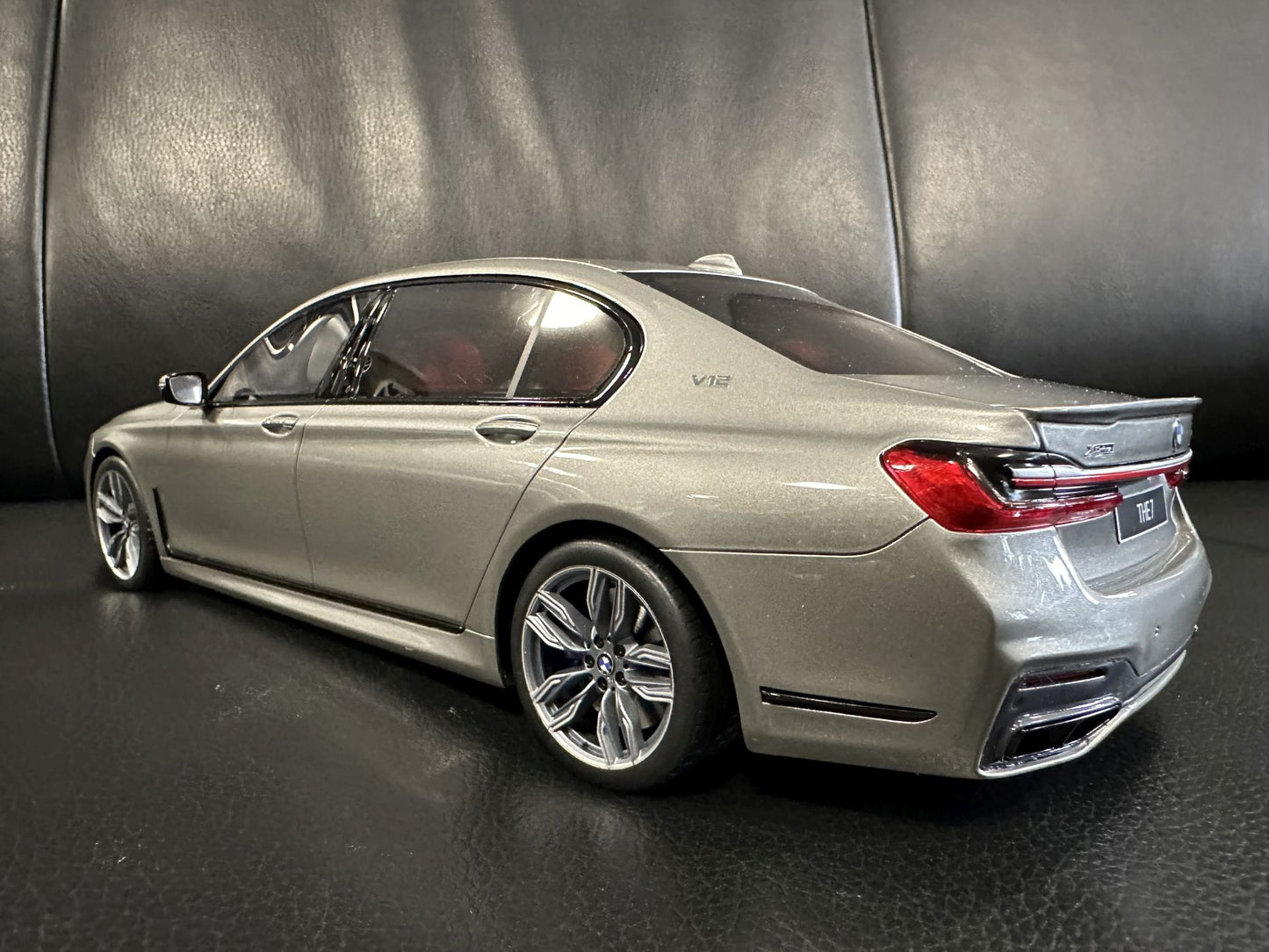 Bmw 760Li V12 G12 grey Final edition from 2020 Limitiert 639/999 1:18 GT Spirit GT478 Бмв 7-ма серия сив Лимитирана