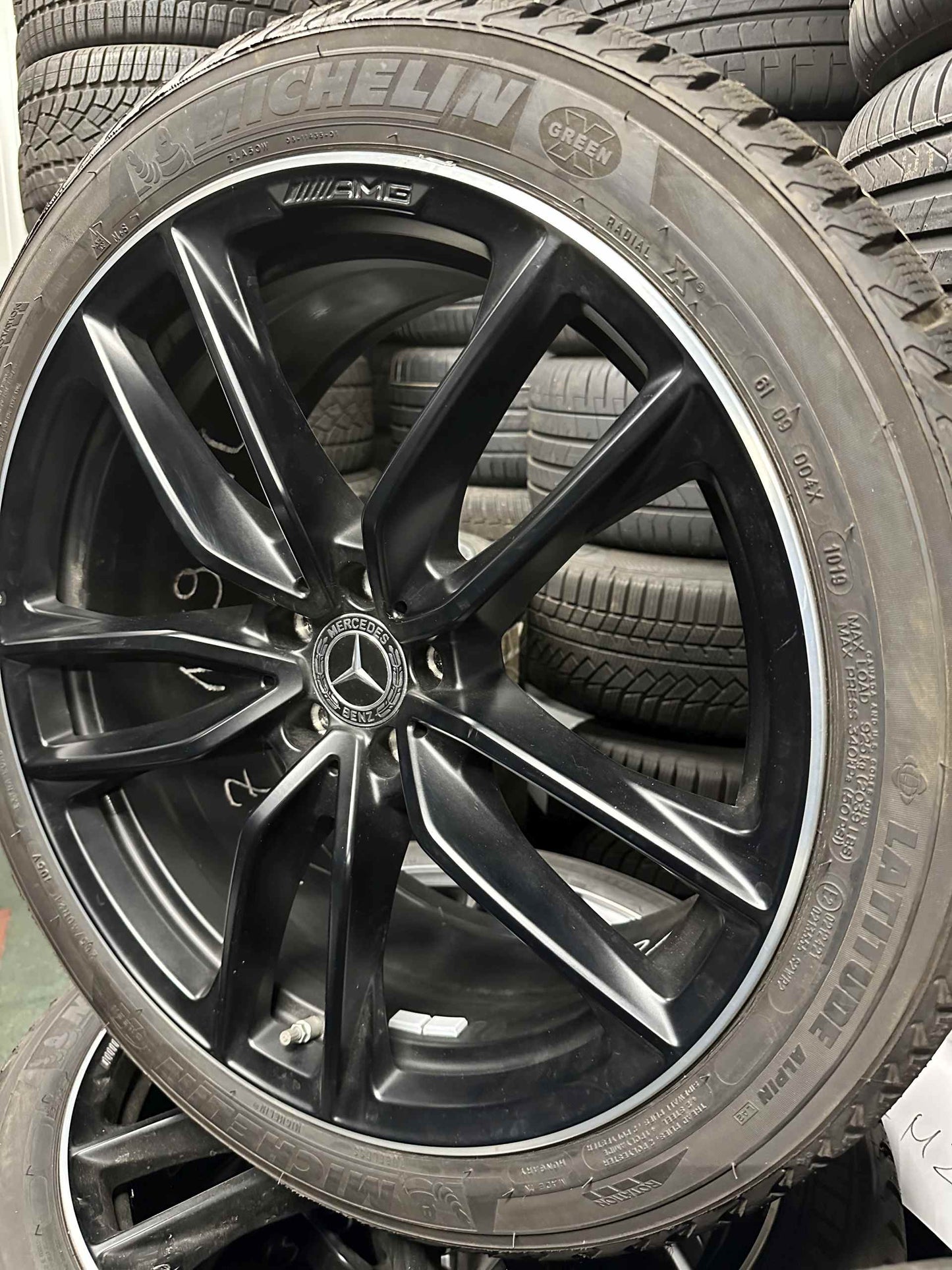 Като Нови Mercedes ML GLE W166 AMG 265 40 21 Zoll Мерцедес МЛ ГЛЕ 265 40 21 цола АМГ алуминиеви джанти зимен комплект зимни гуми
