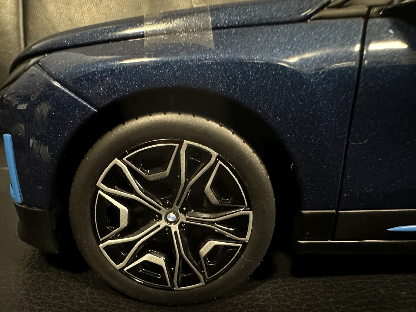 Bmw IX i20 blue 1:18 Minichamps 110023100 Бмв и20 син