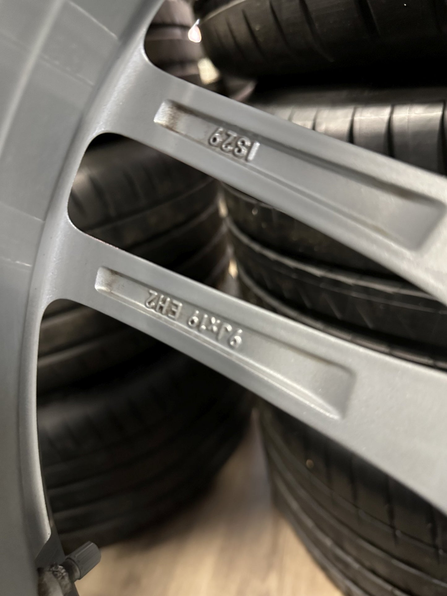 Bmw 3er 4er F30 F31 F32 F36 X1 E84 19 Zoll Бмв 3-та 4-та серия 19 Цола летен комплект летни Гуми М джанти