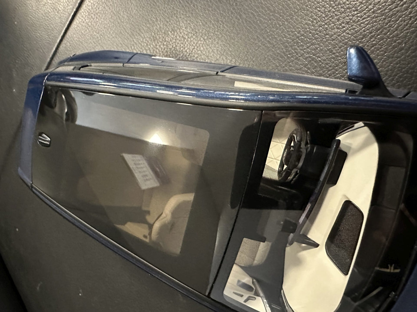 Bmw IX i20 blue 1:18 Minichamps 110023100 Бмв и20 син