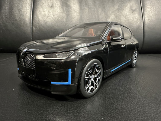 Bmw IX i20 black 1:18 Minichamps 110023101 Бмв и20 черен