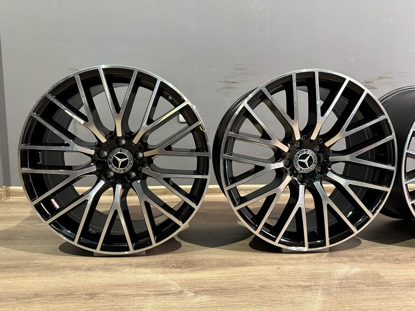 Оригинални като Нови Mercedes S Klasse W223 20 Zoll Мерцедес С Класа W223 Алуминиеви джанти 20 цола A2234013800 A2234013900