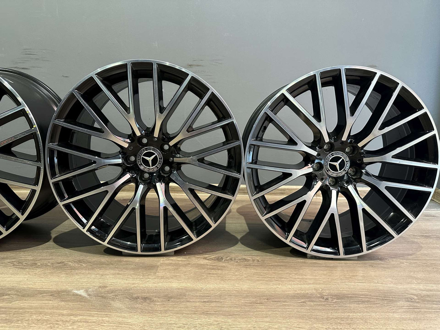 Оригинални като Нови Mercedes S Klasse W223 20 Zoll Мерцедес С Класа W223 Алуминиеви джанти 20 цола A2234013800 A2234013900