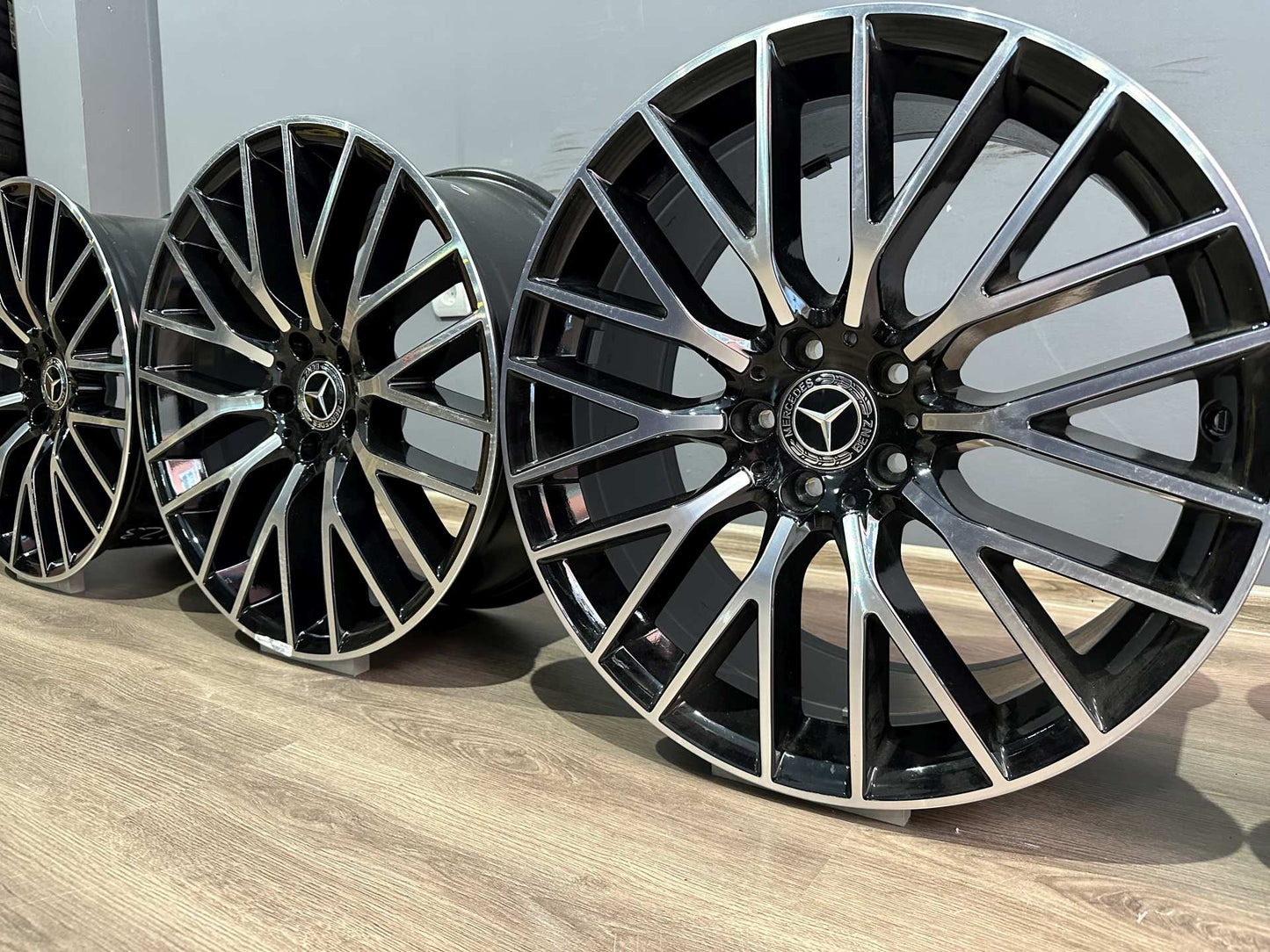 Оригинални като Нови Mercedes S Klasse W223 20 Zoll Мерцедес С Класа W223 Алуминиеви джанти 20 цола A2234013800 A2234013900