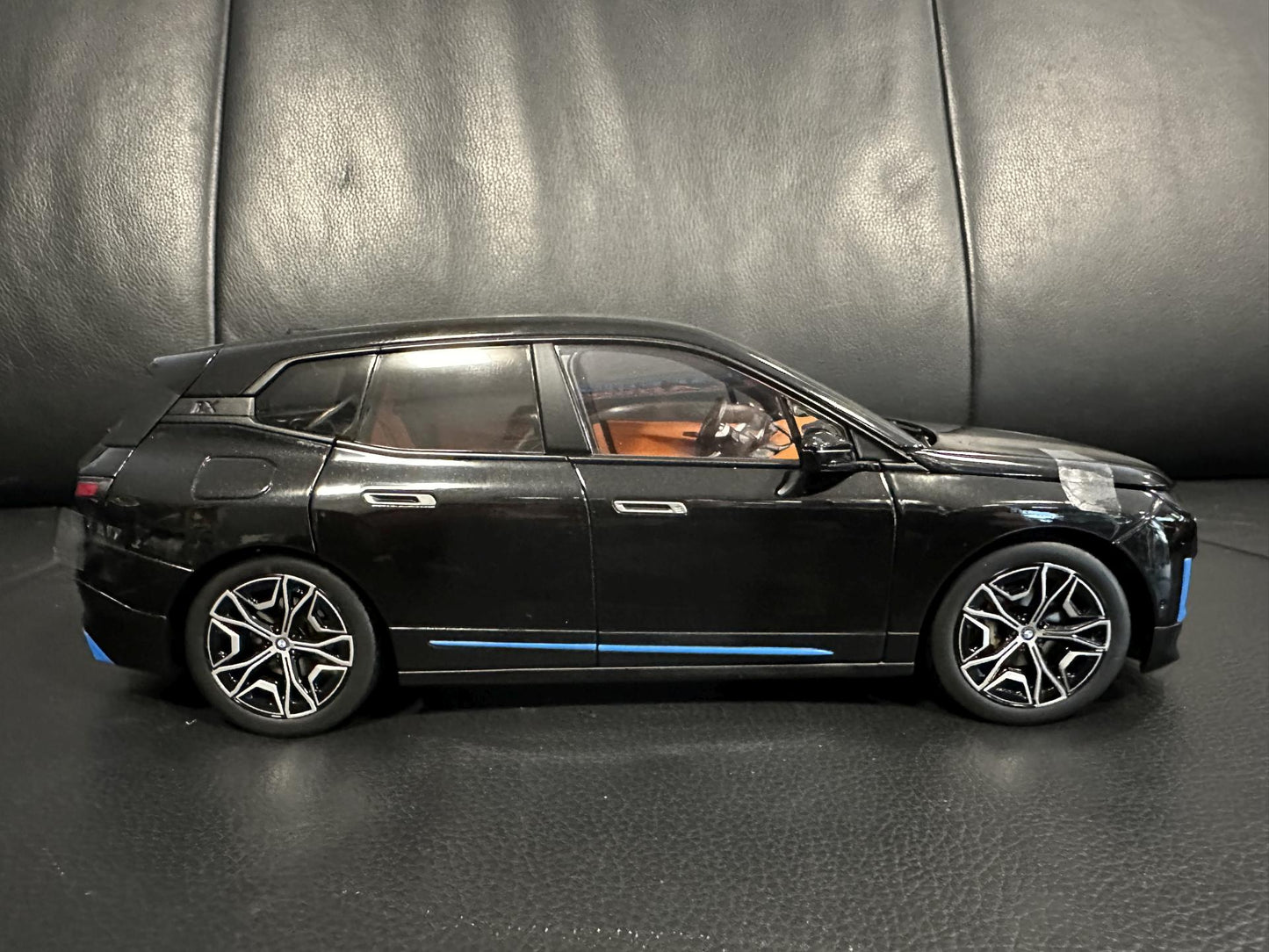 Bmw IX i20 black 1:18 Minichamps 110023101 Бмв и20 черен
