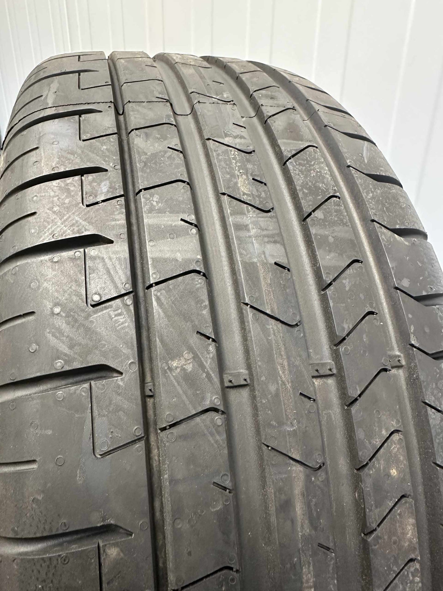 Нови Оригинал Mercedes C klasse W206 18 Zoll Мерцедес Ц класа W206 18 цола летен комплект летни гуми