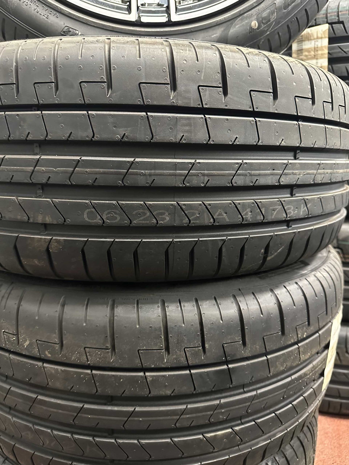 Нови Оригинал Mercedes C klasse W206 18 Zoll Мерцедес Ц класа W206 18 цола летен комплект летни гуми