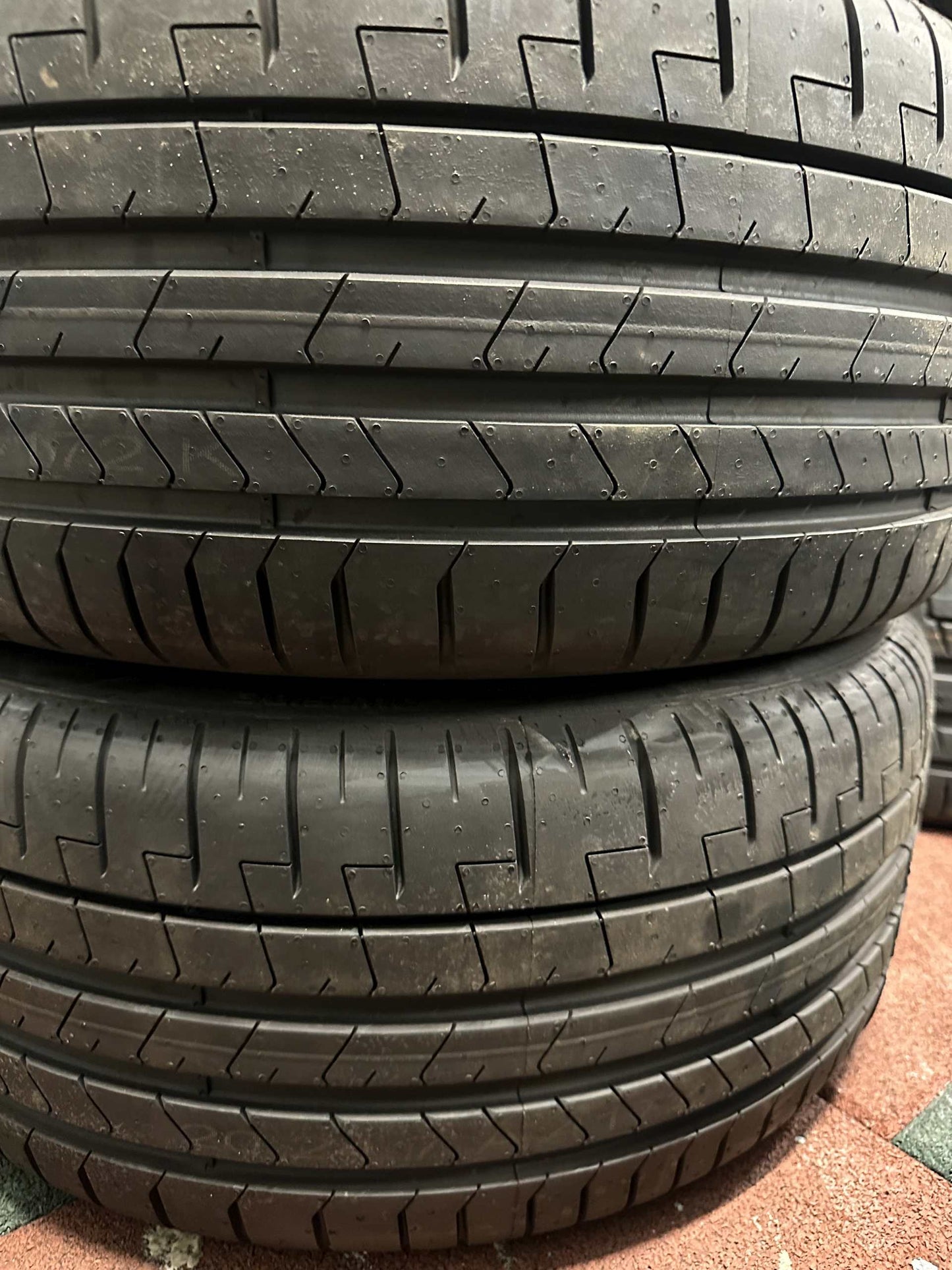 Нови Оригинал Mercedes C klasse W206 18 Zoll Мерцедес Ц класа W206 18 цола летен комплект летни гуми