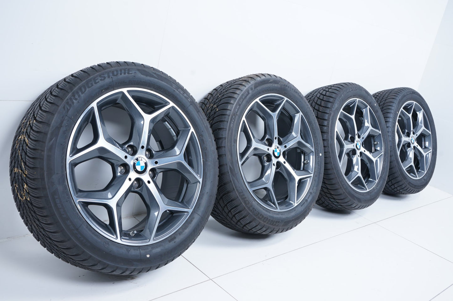Оригинални Нови BMW X1 X2 F48 F39 Бмв 225 50 18 цола зимен комплект зимни гуми 5x112
