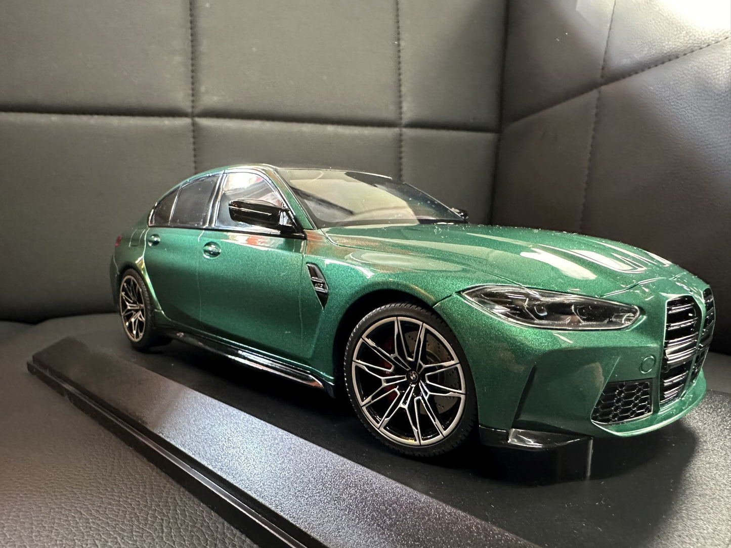 Bmw M3 G80 2020 Limousine green Limitiert 1/800 1:18 Minichamps 155020200 Бмв M3 G80 зелен Лимитирана