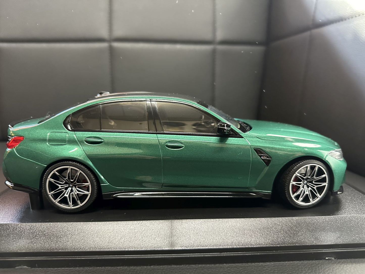 Bmw M3 G80 2020 Limousine green Limitiert 1/800 1:18 Minichamps 155020200 Бмв M3 G80 зелен Лимитирана